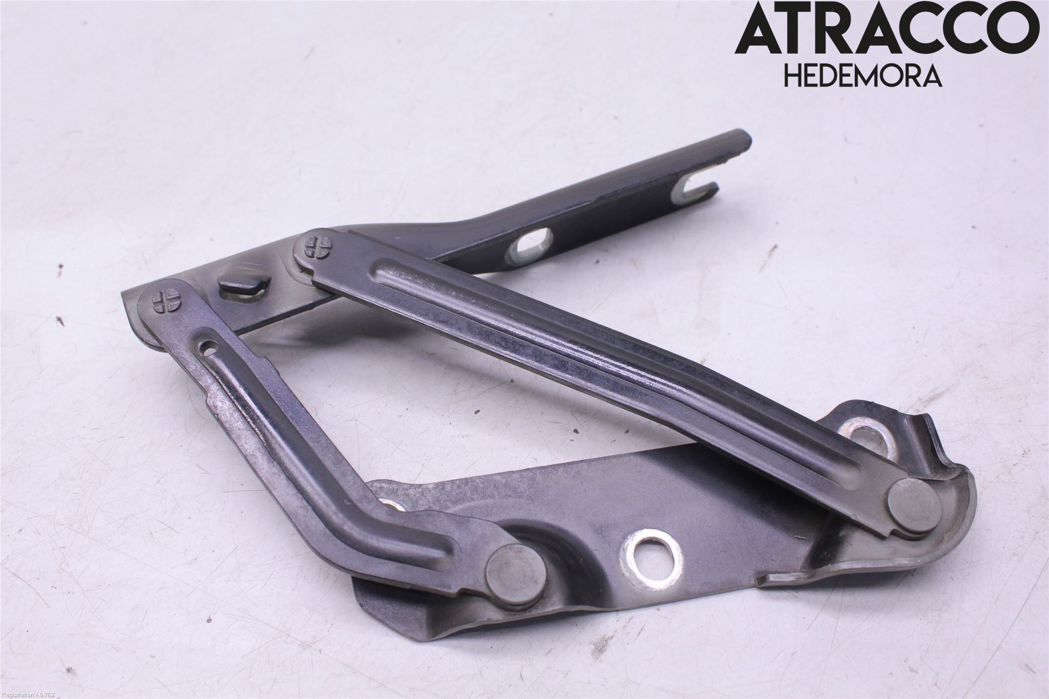 Saab 9-5     06-10 Huvgångjärn