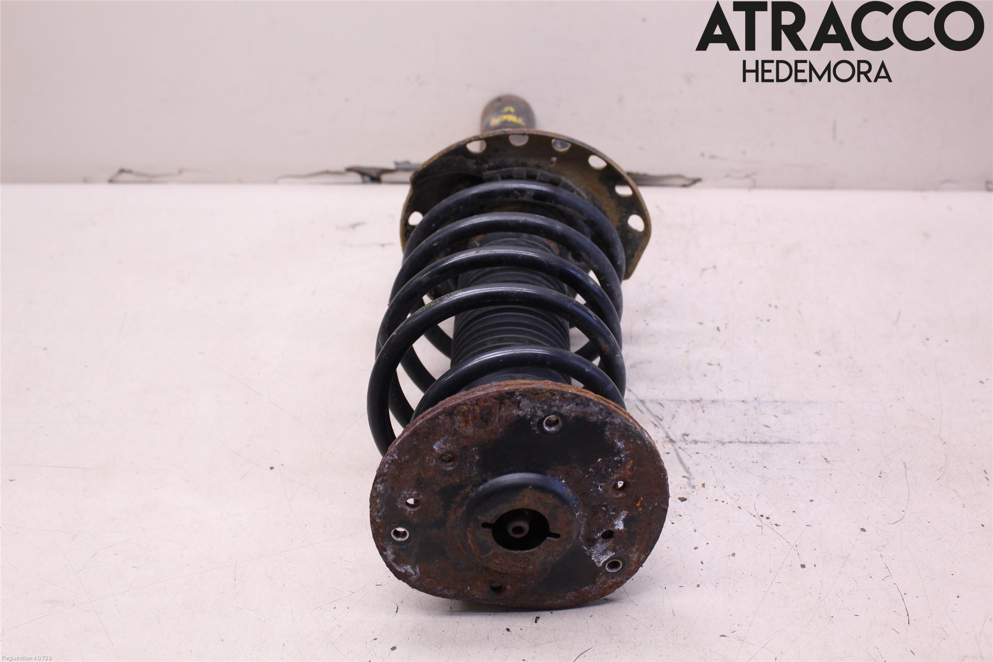 Volvo V70 08-13 Fjäderben Fram Vänster