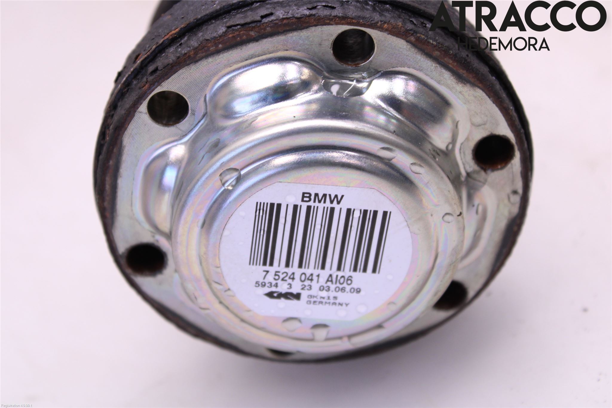 BMW X3 E83     03-10 Drivaxel Bak Vänster