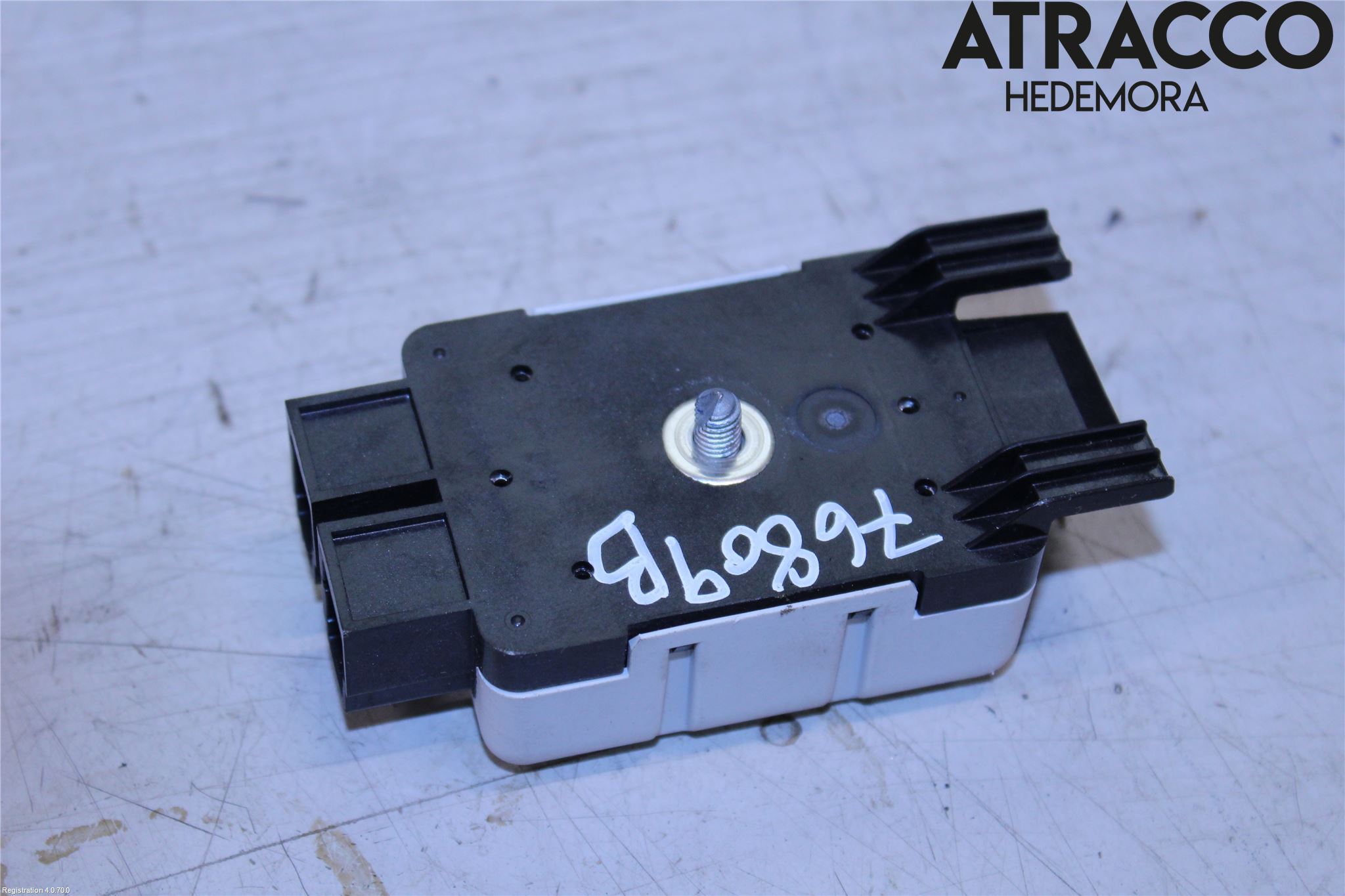 Volkswagen VW GOLF / E-GOLF VII 13-20 Antennförstärkare