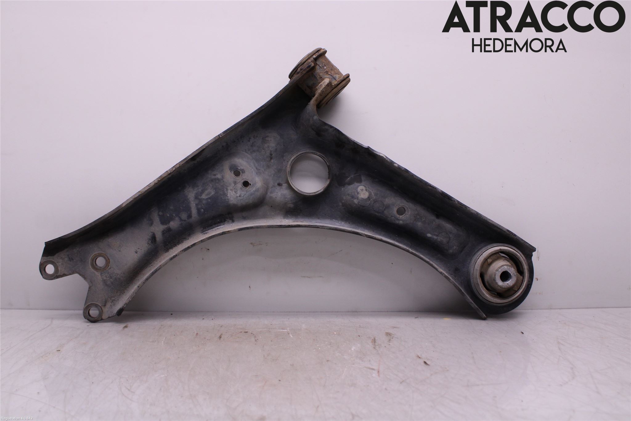 Skoda SUPERB 09-15 Bärarm Fram Undre Hö