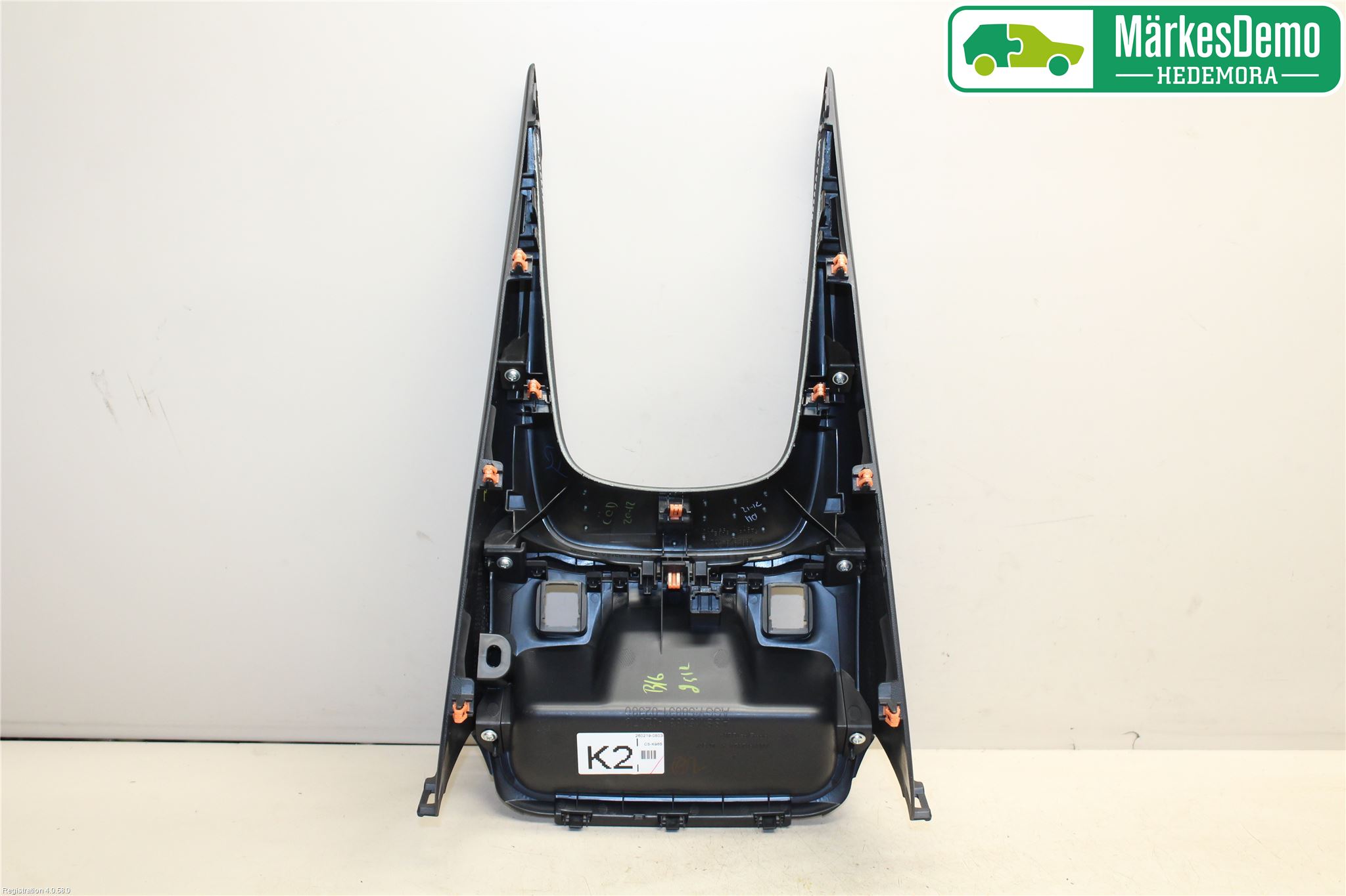 Toyota COROLLA 19- Instrumentkonsoll Mitt