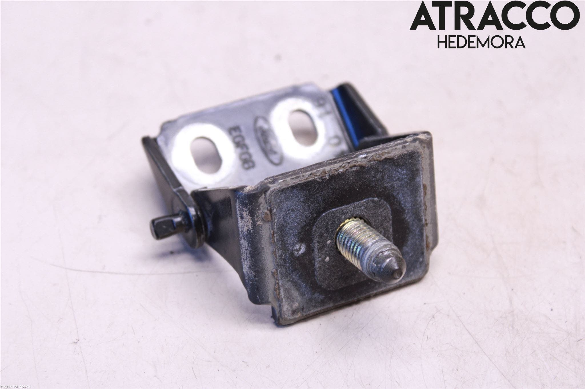 Ford FIESTA 13-17 Bakluckegångjärn Vä