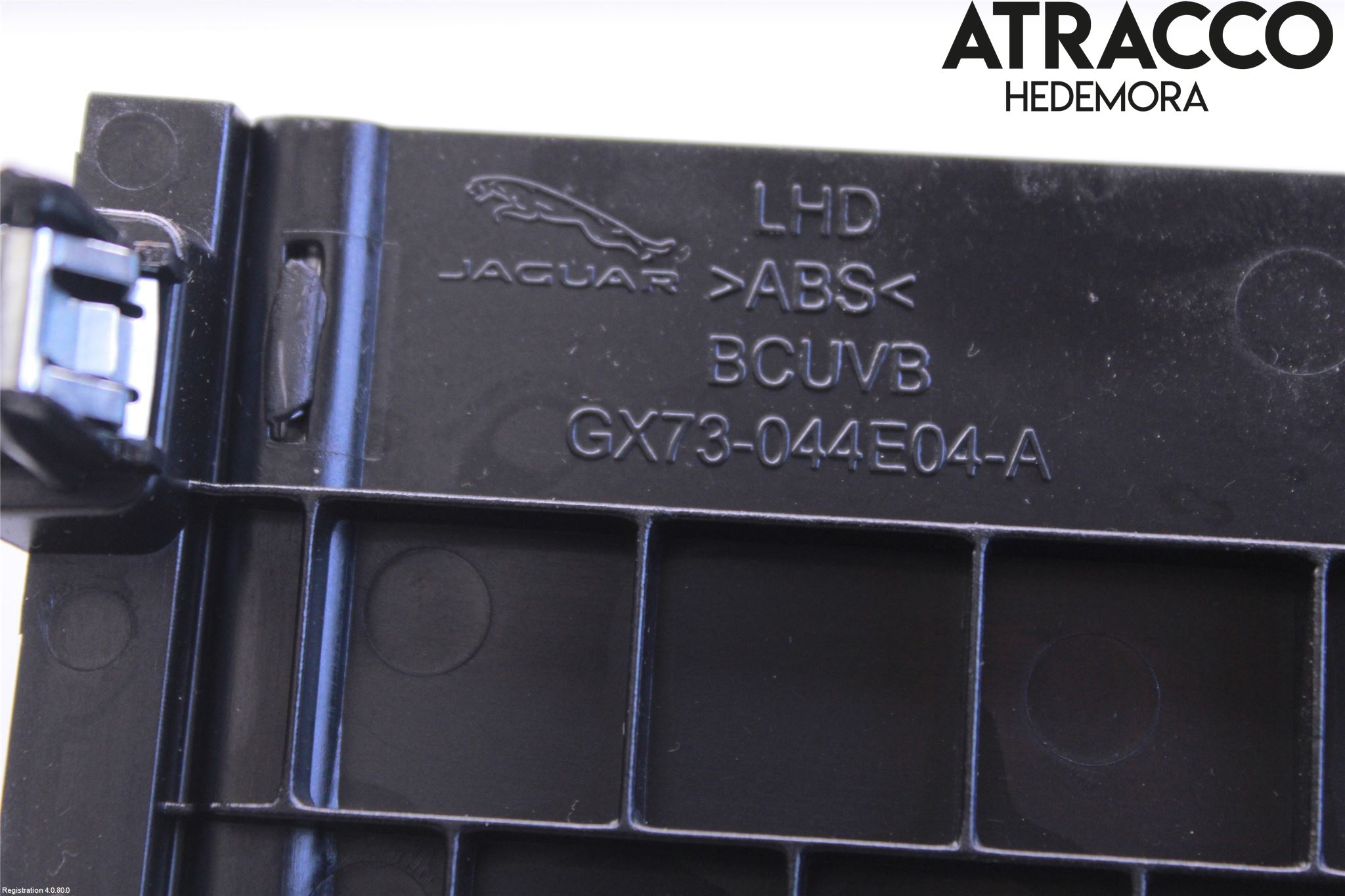 Jaguar XE (X760) 15-24 Instrumentkonsoll Mitt