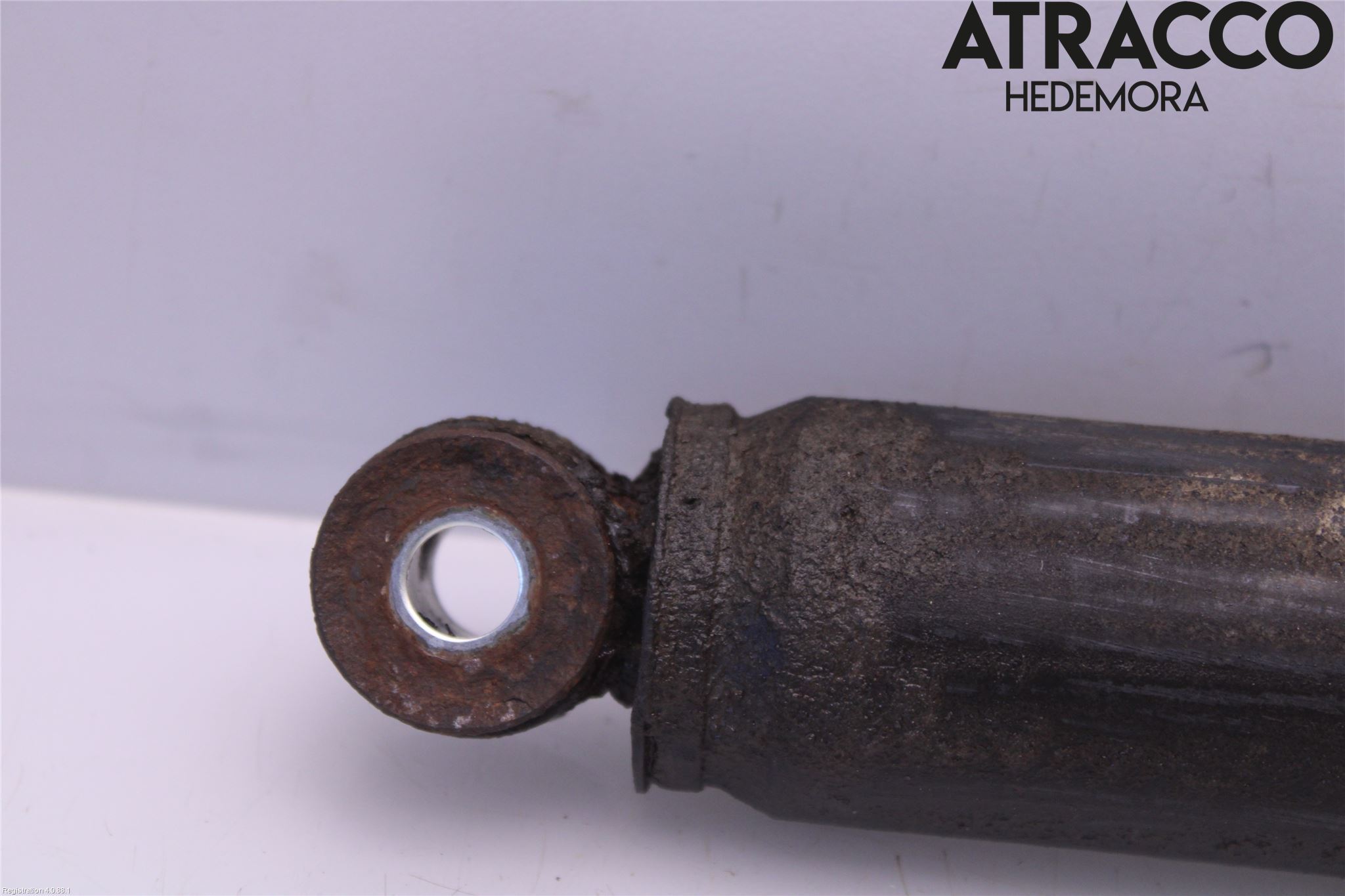 Nissan NAVARA 05-16 Stötdämpare Bak