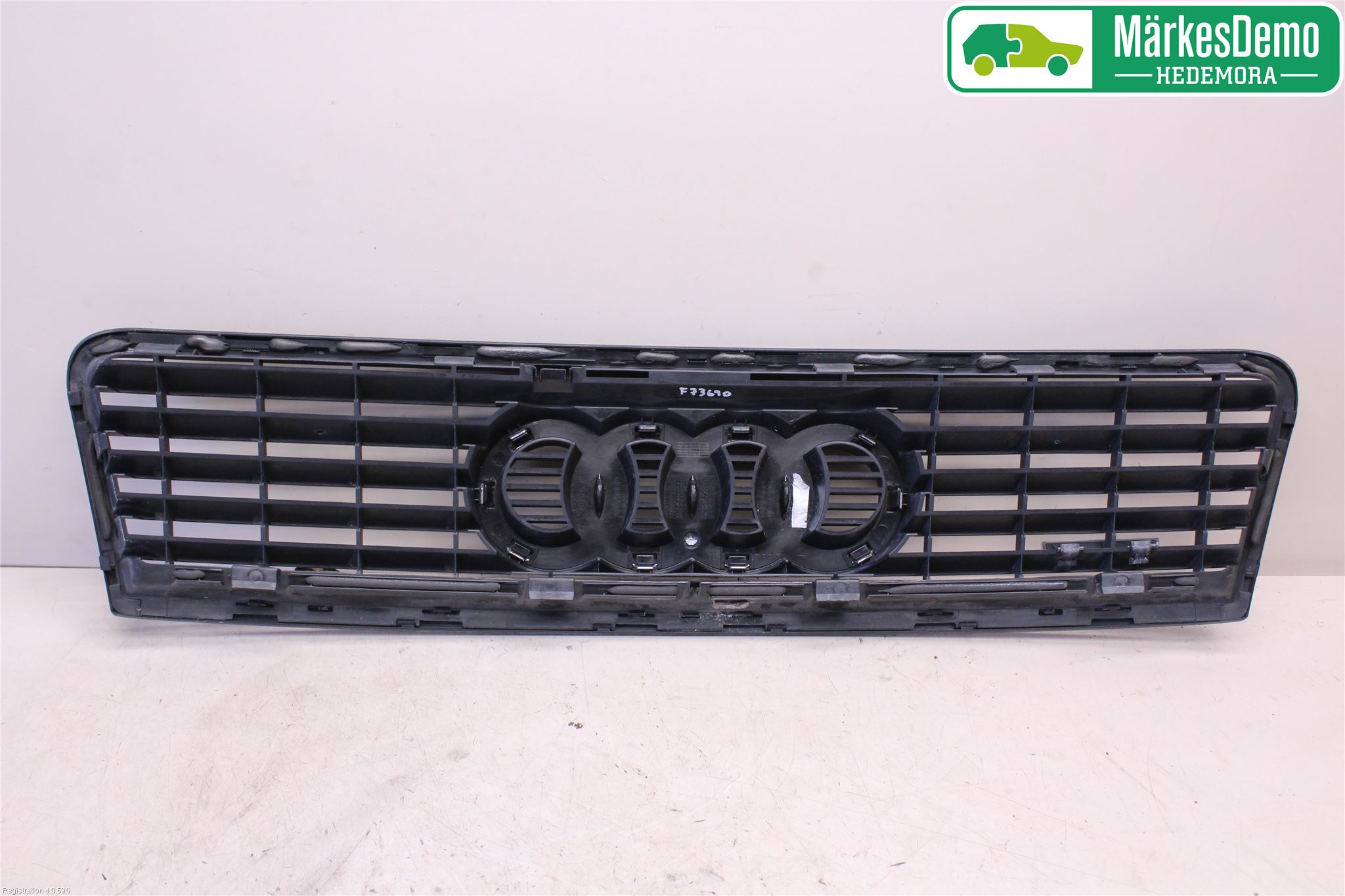 Audi A6/S6     97-05 Grill Komp