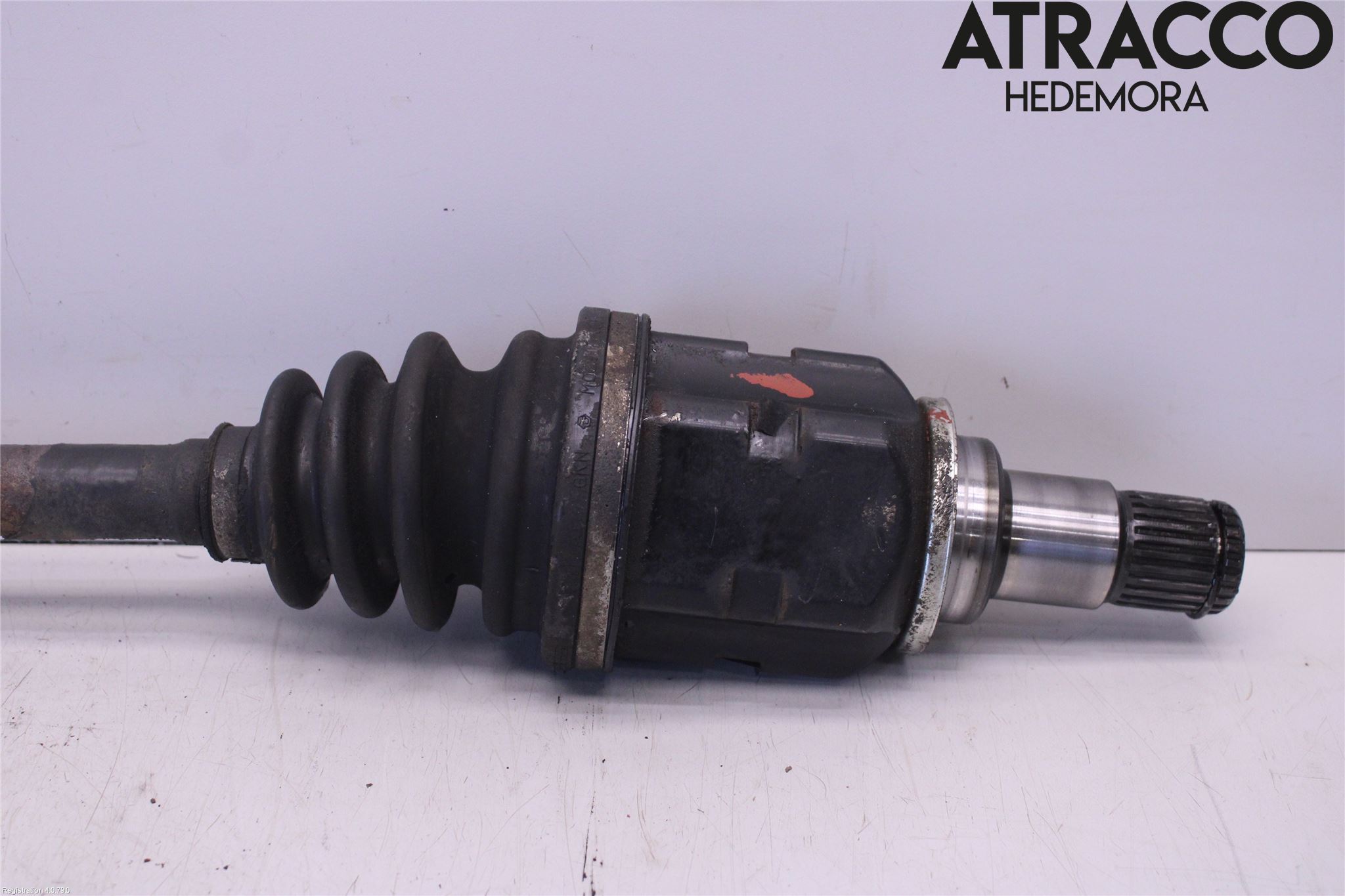 Toyota AVENSIS 03-06 Drivaxel Fram Vänster