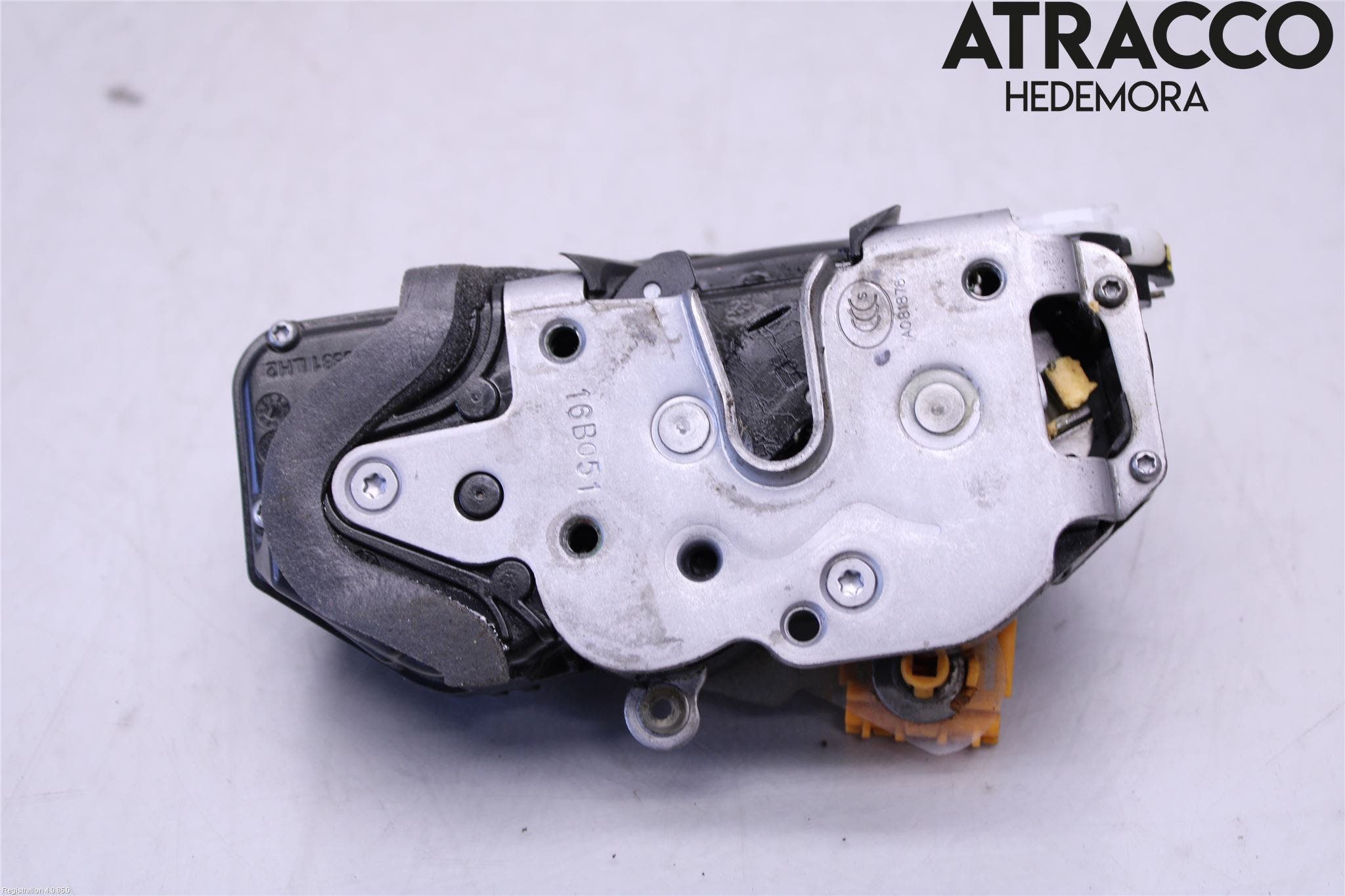 Opel INSIGNIA 09-16 Låskista-Dörrlås