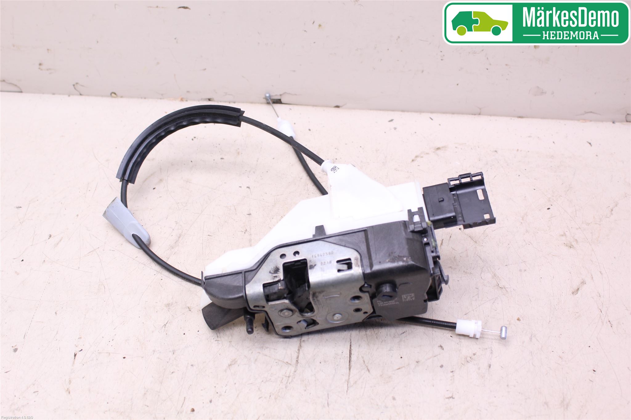 Peugeot PARTNER 16-18 Låskista-Dörrlås