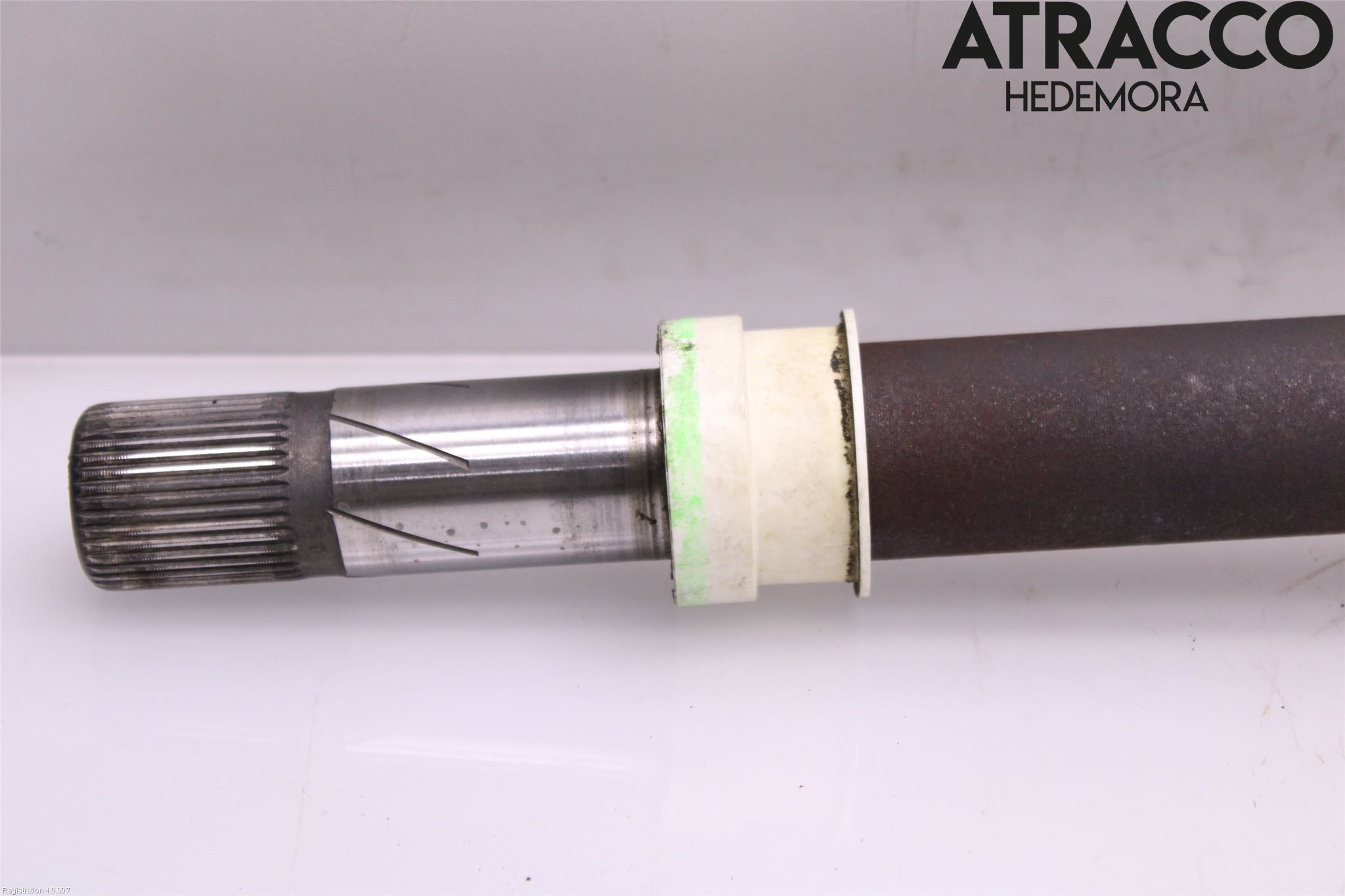 Nissan NV300 16-22 Drivaxel Fram Höger