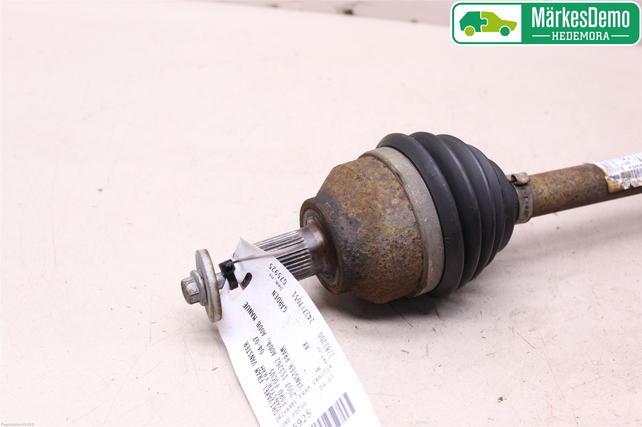 Ford FOCUS     04-07 Drivaxel Fram Vänster