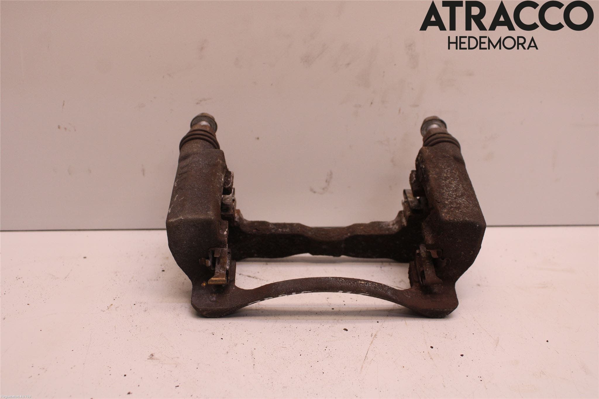 Lexus CT 200h Bromsokshållare