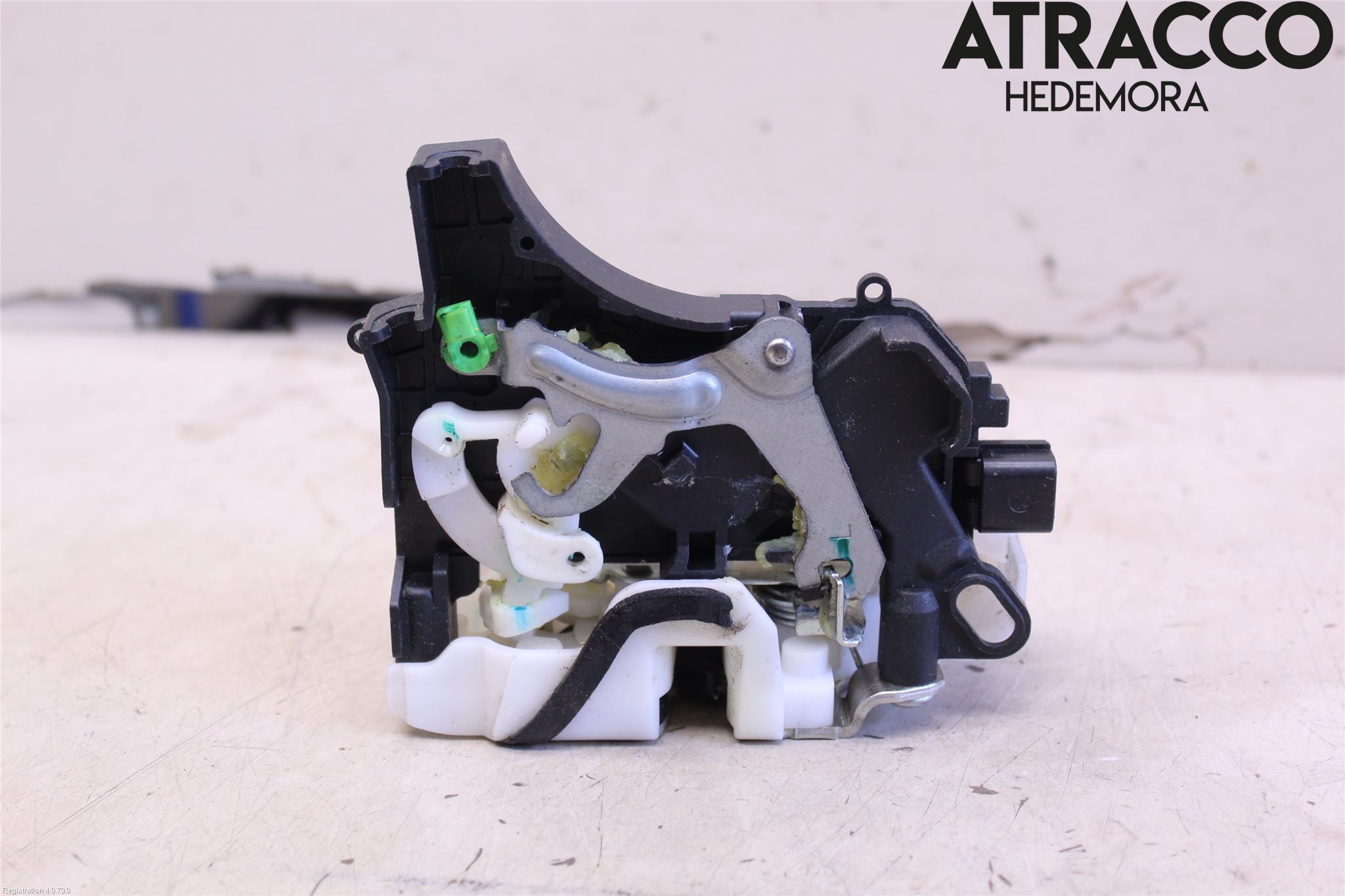 Mitsubishi L200 06-15 Låskista-Dörrlås