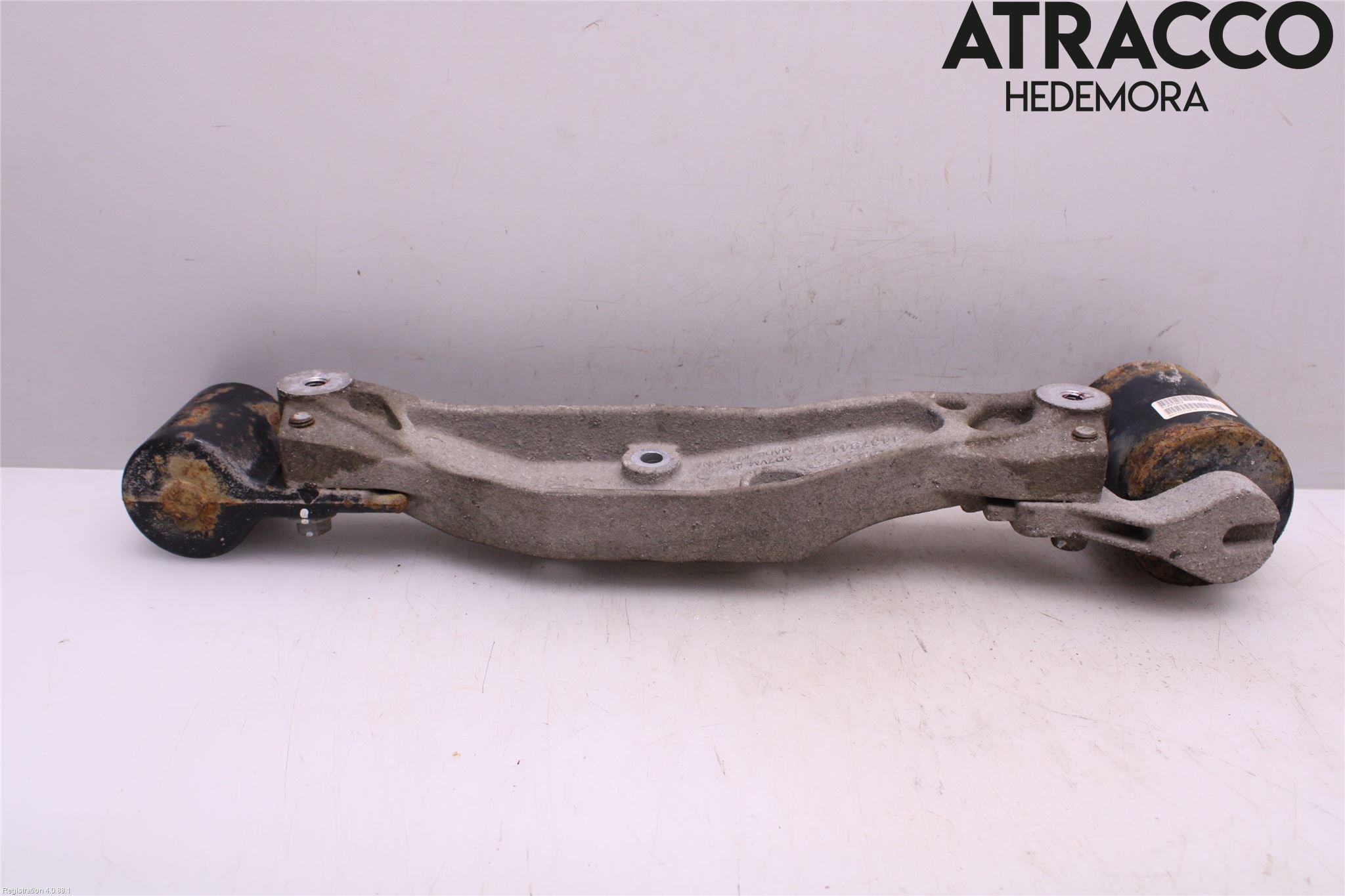 Volvo S90 17->> Bakaxel Fäste