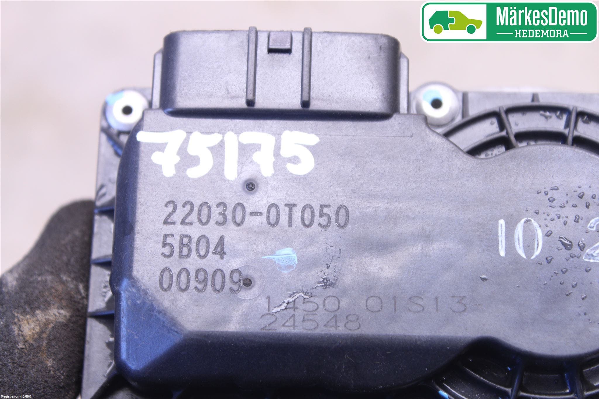 Toyota AURIS 13-19 Injspjällhus