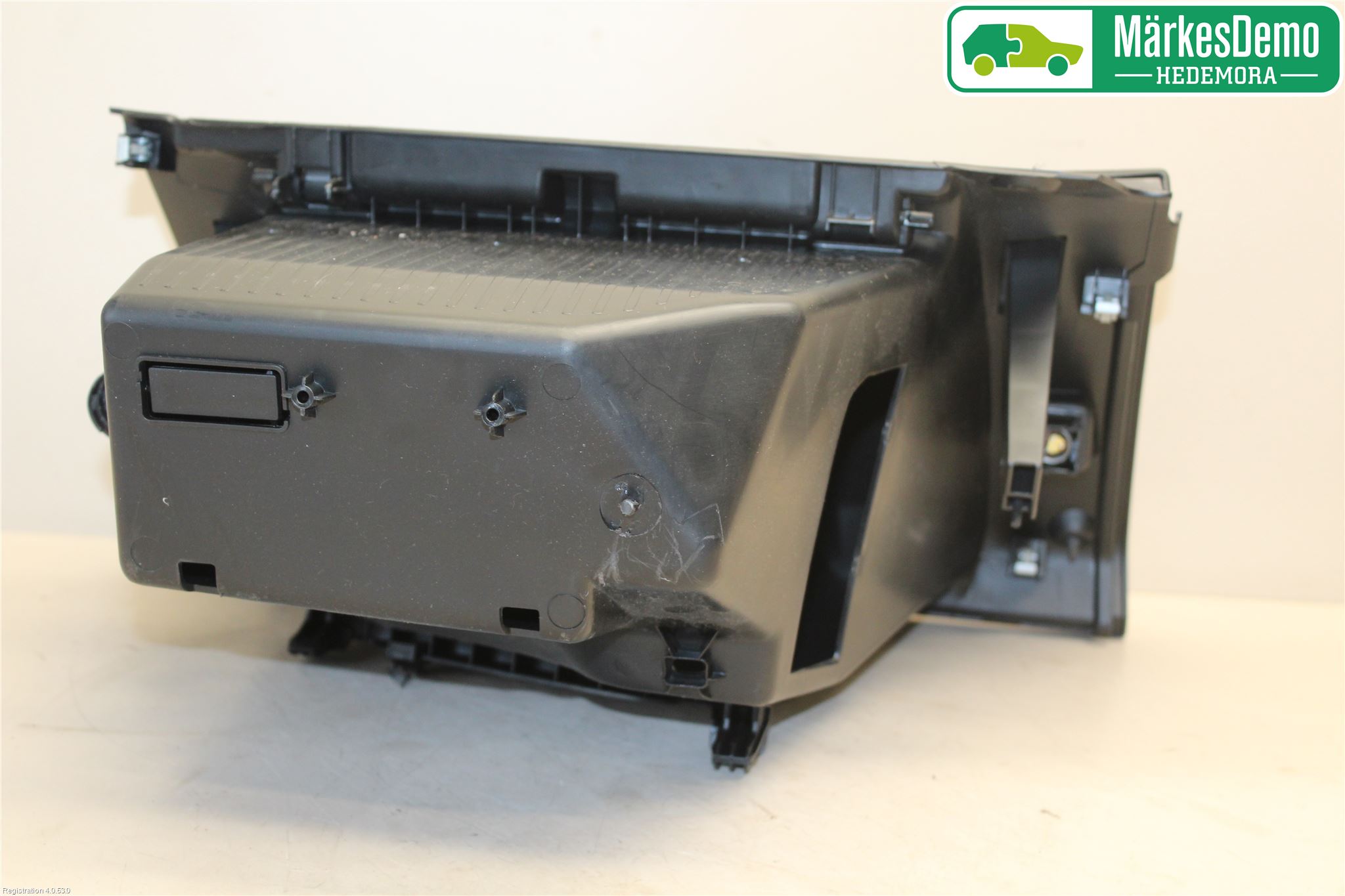 Peugeot 208 12-15 Handskfack