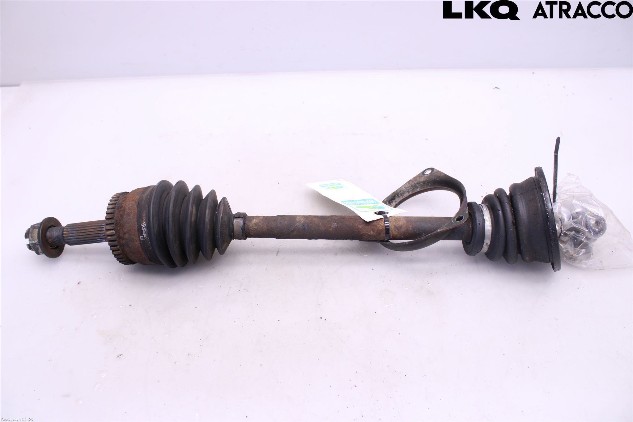 Volvo S40/V40    96-04 Drivaxel Fram Vänster