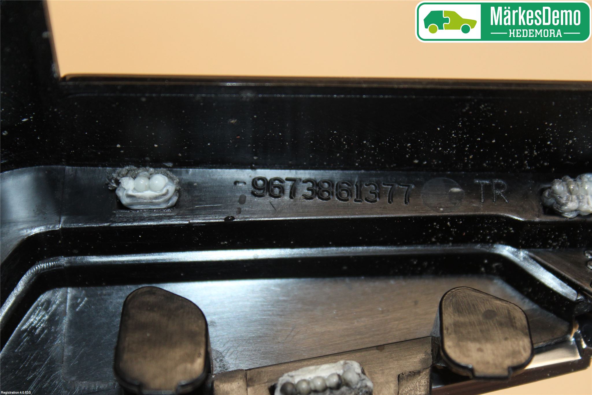 Peugeot 208 12-15 Instrument-Radio Sarg
