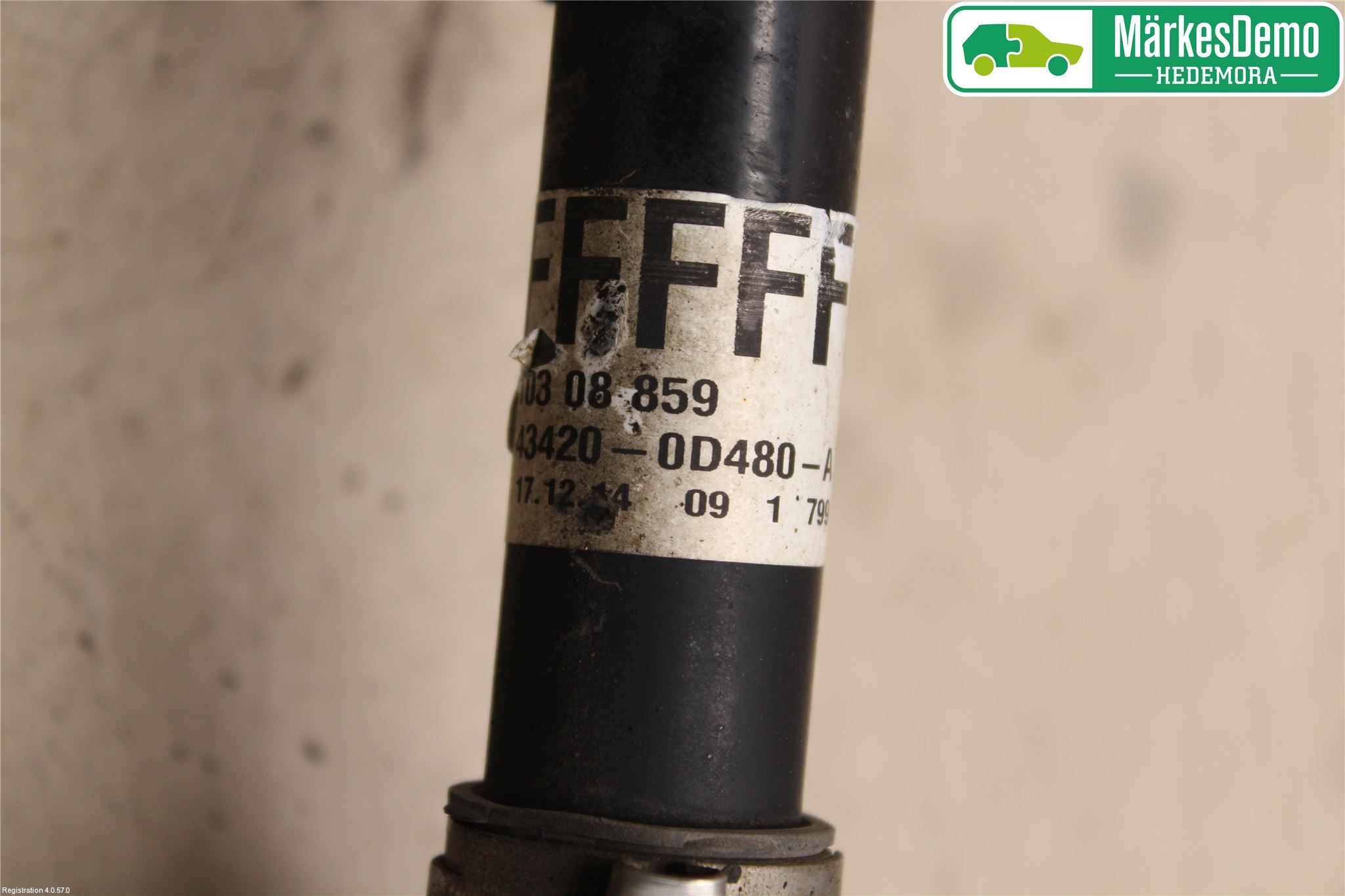 Toyota YARIS XP130 15-20 Drivaxel Fram Vänster
