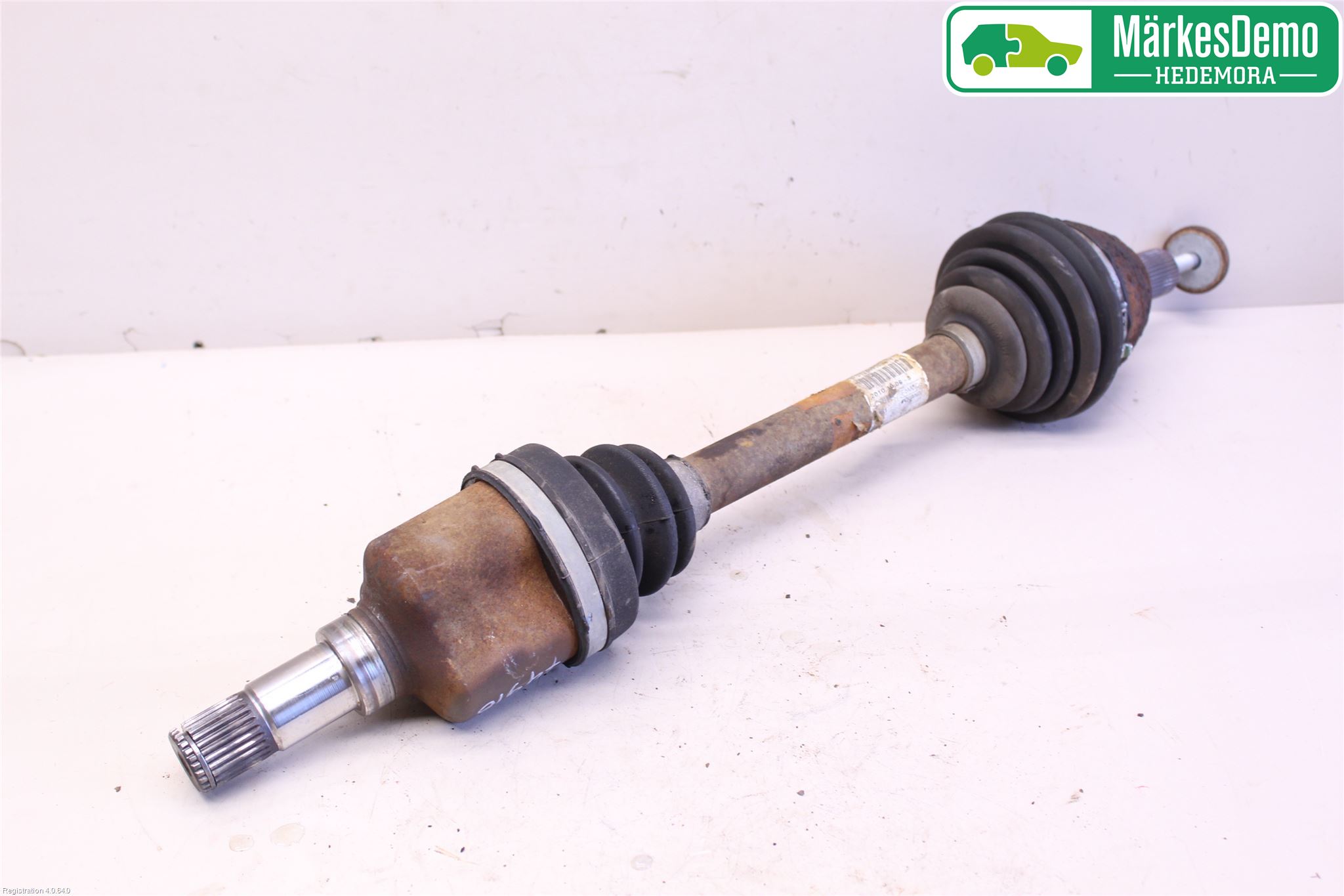 Ford FOCUS 08-11 Drivaxel Fram Vänster