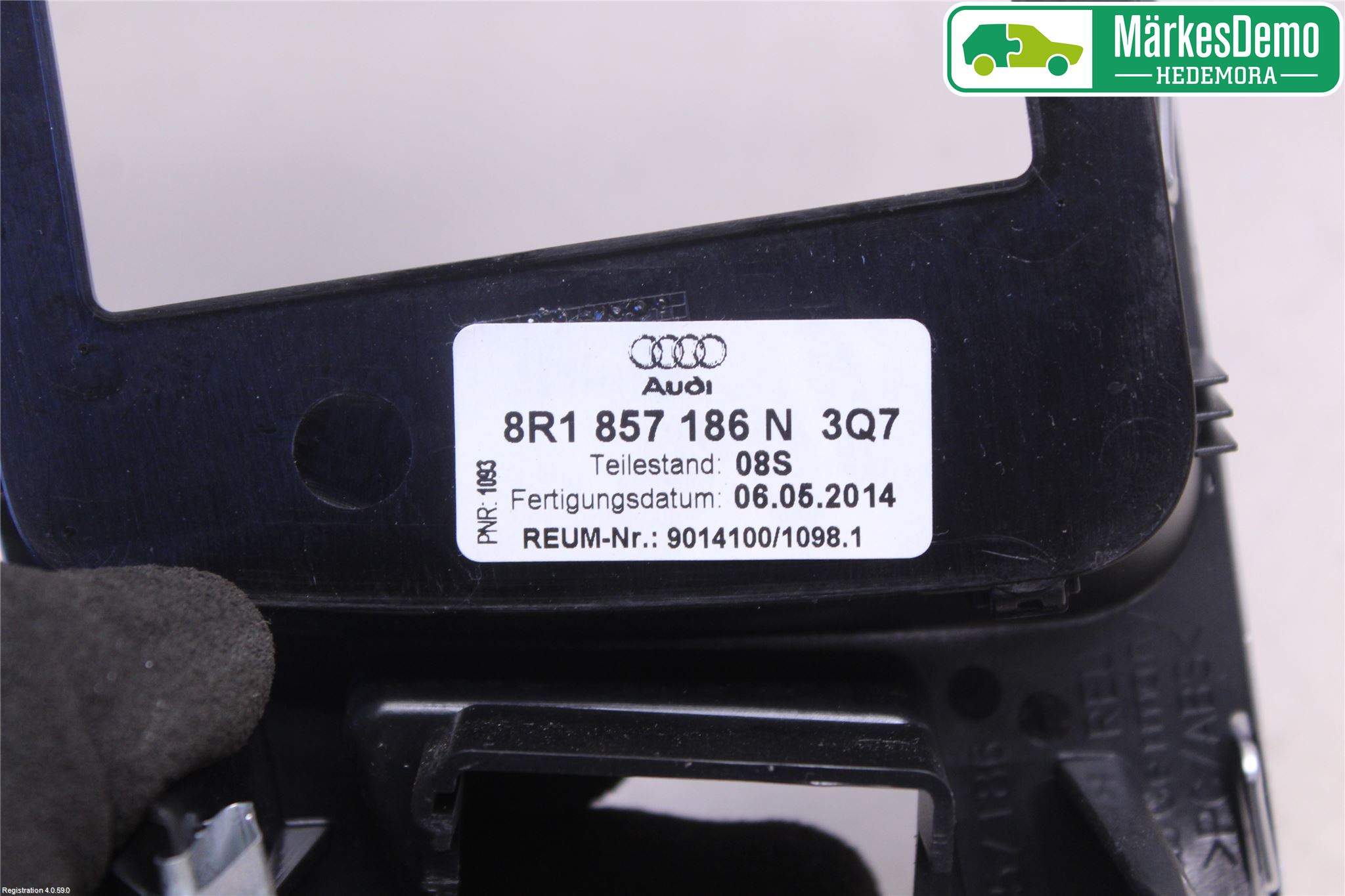 Audi Q5 09-16 Instrument-Radio Sarg
