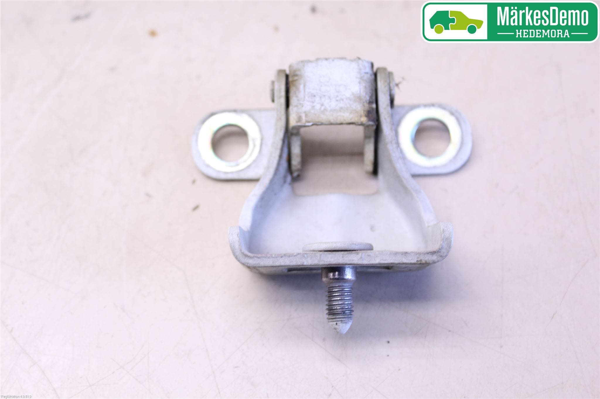 Peugeot 3008 09-16 Bakluckegångjärn Vä