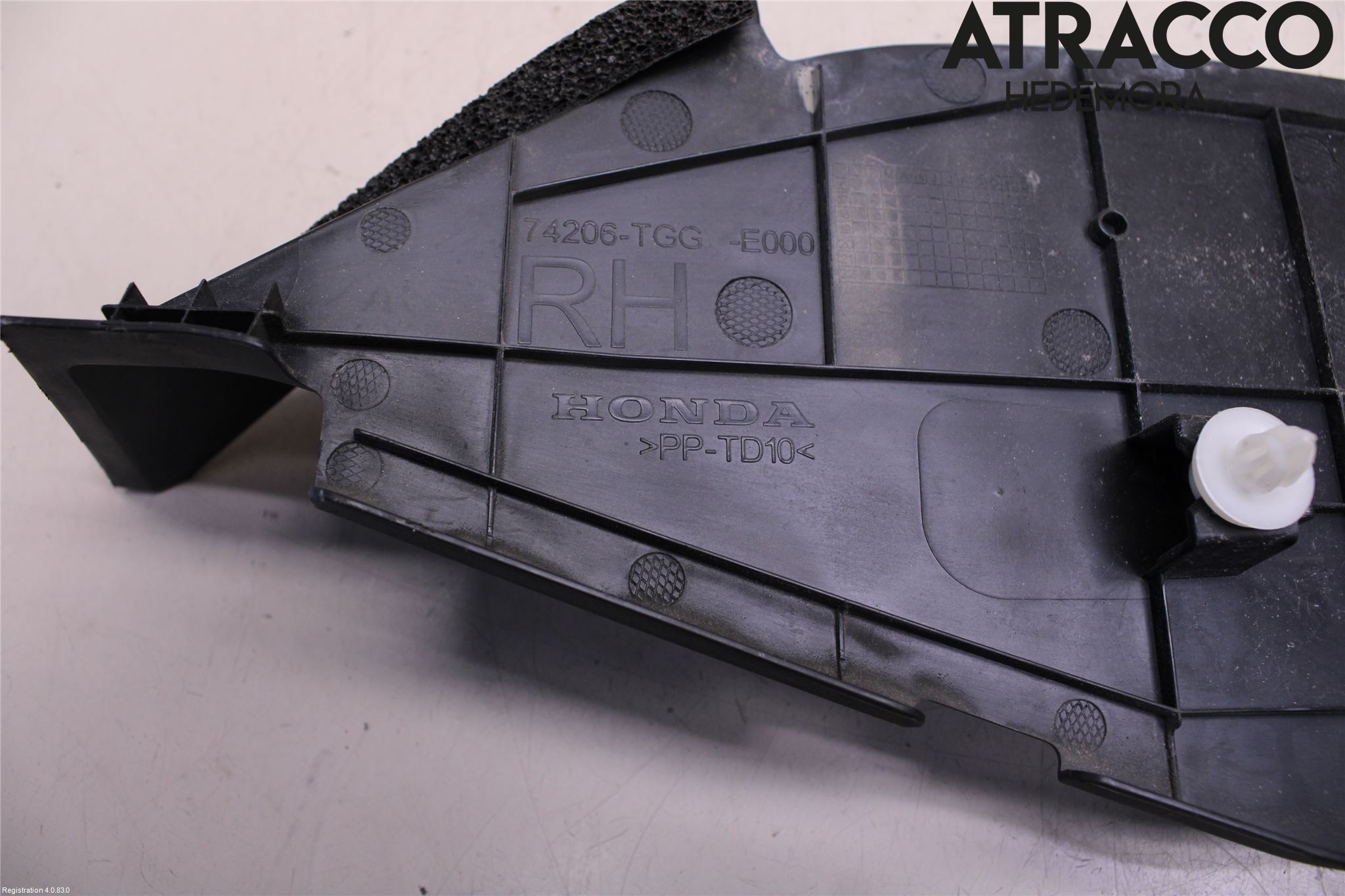 Honda CIVIC 17-22 Front Huvlåsplåt-Balk