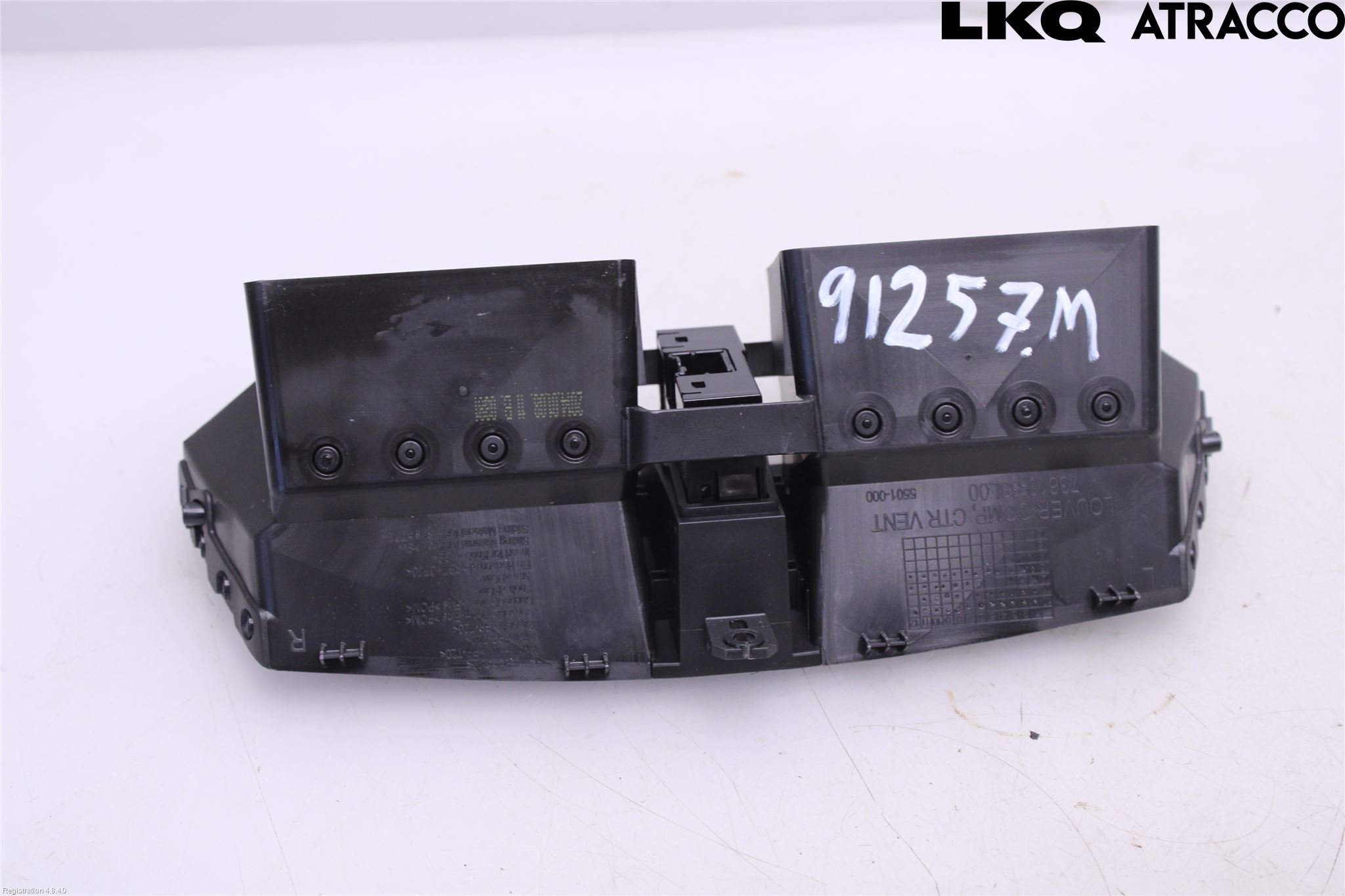 Suzuki SWIFT 11-16 Defrosterkanal-Munstycke