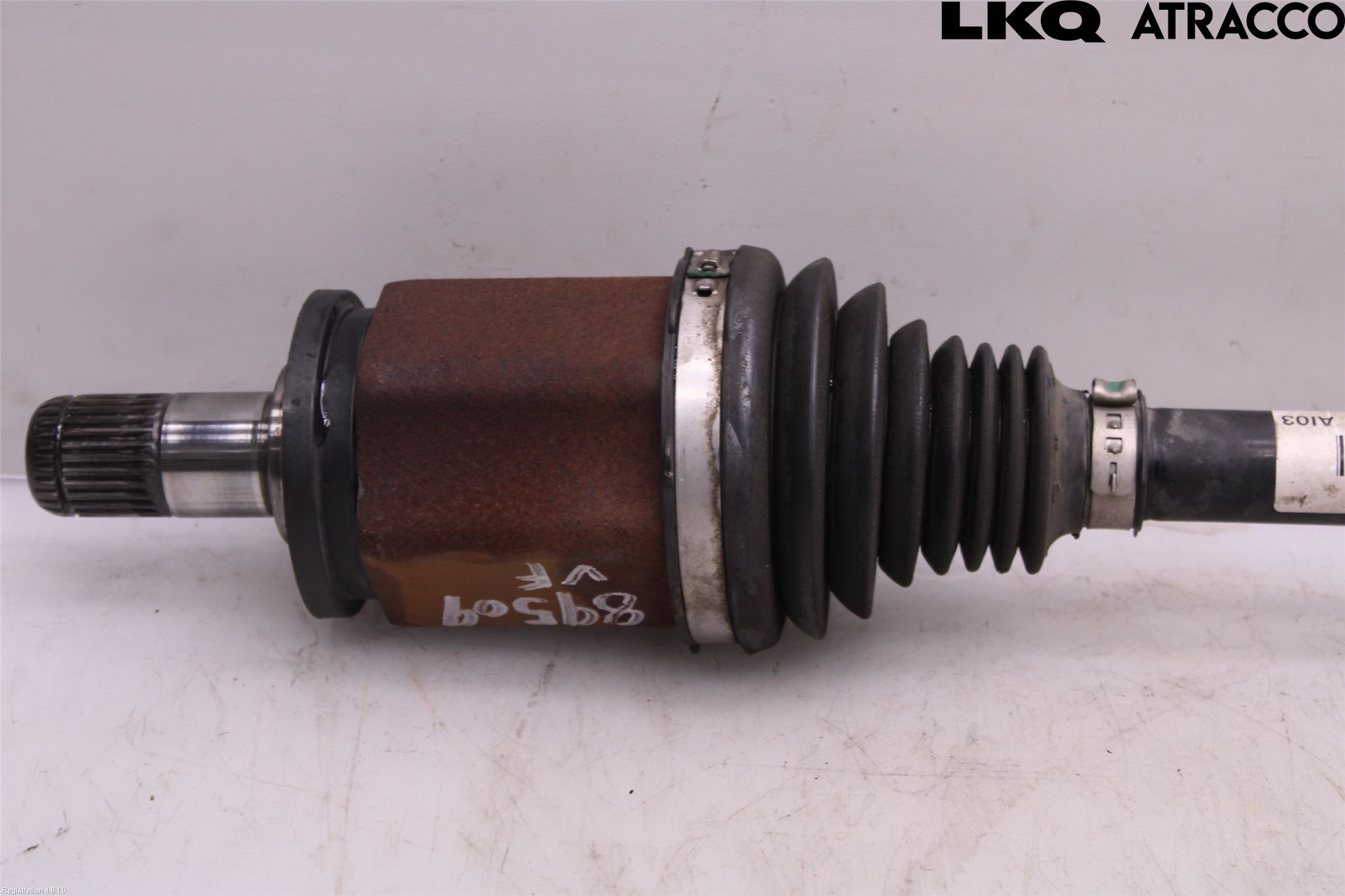 BMW X4 F26 14-18 Drivaxel Fram Vänster