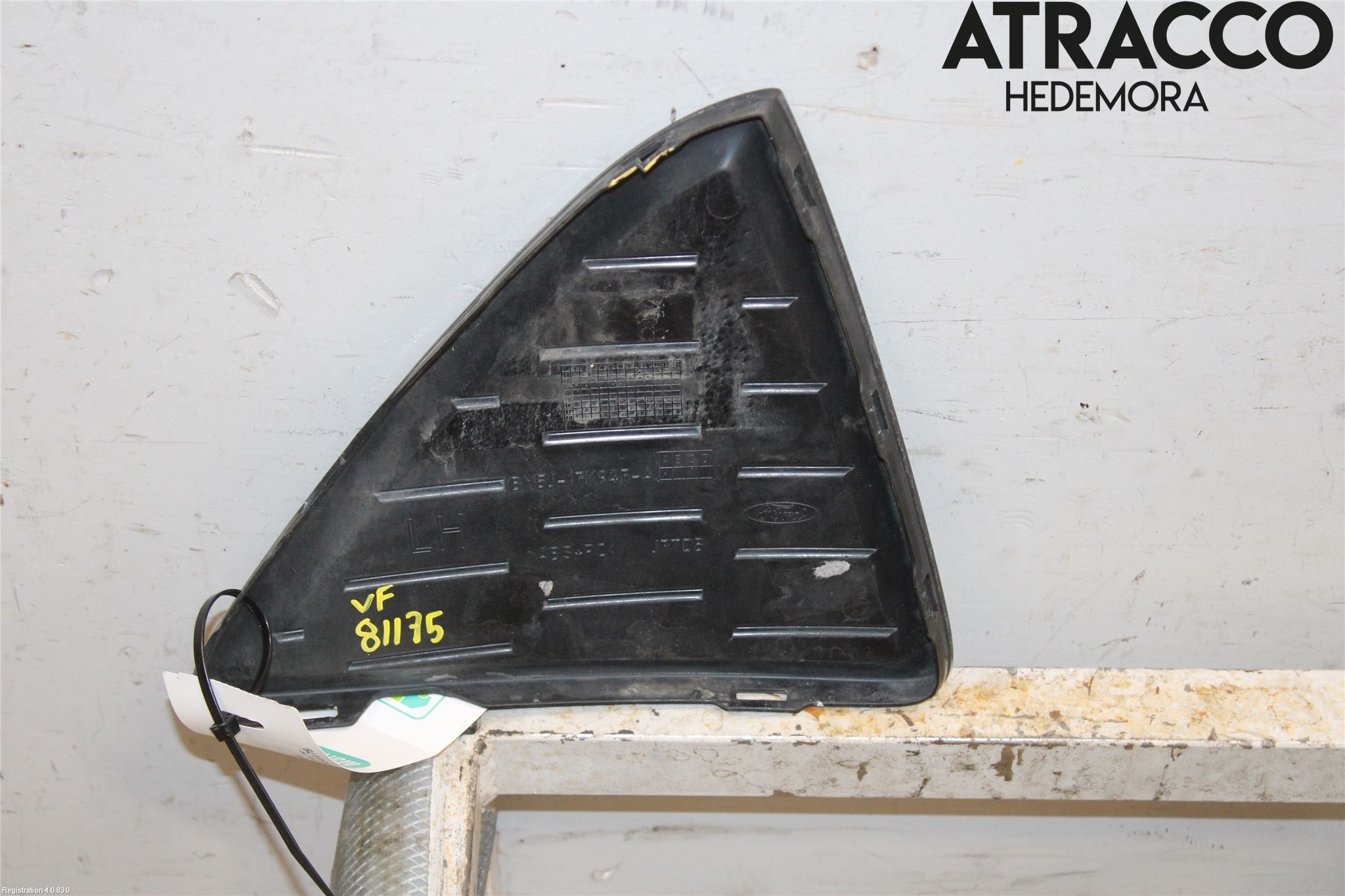 Ford FOCUS 11-14 Grilldel Vänster