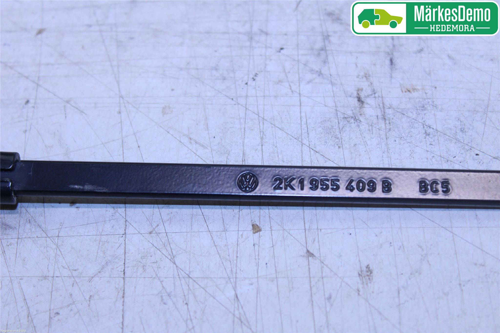 Volkswagen VW CADDY 11-15 Torkararm Armar Vindruta