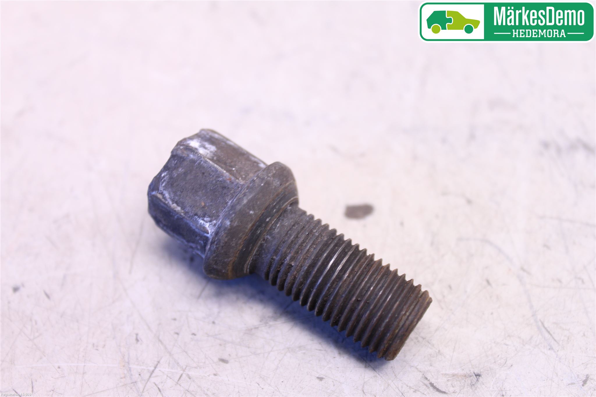 Volkswagen VW GOLF IV 98-06 Hjulmutter-Bult-Sats