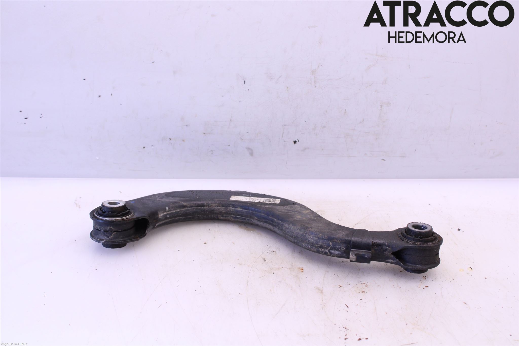 Volkswagen VW TIGUAN 16-24 Bärarm Bak Övre Höger