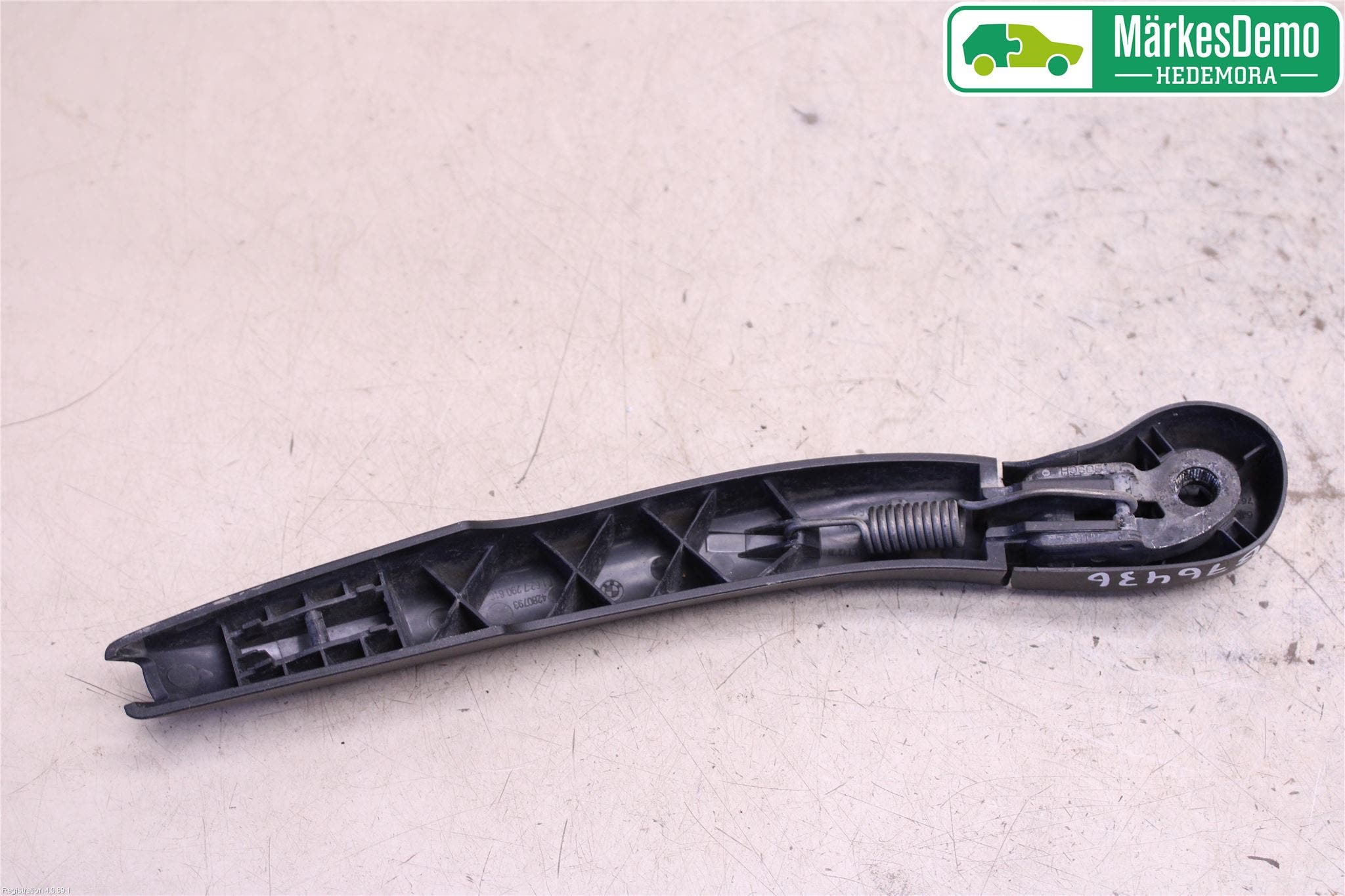 BMW 3 F30/F31/F80 12-19 Torkararm-Bakruta