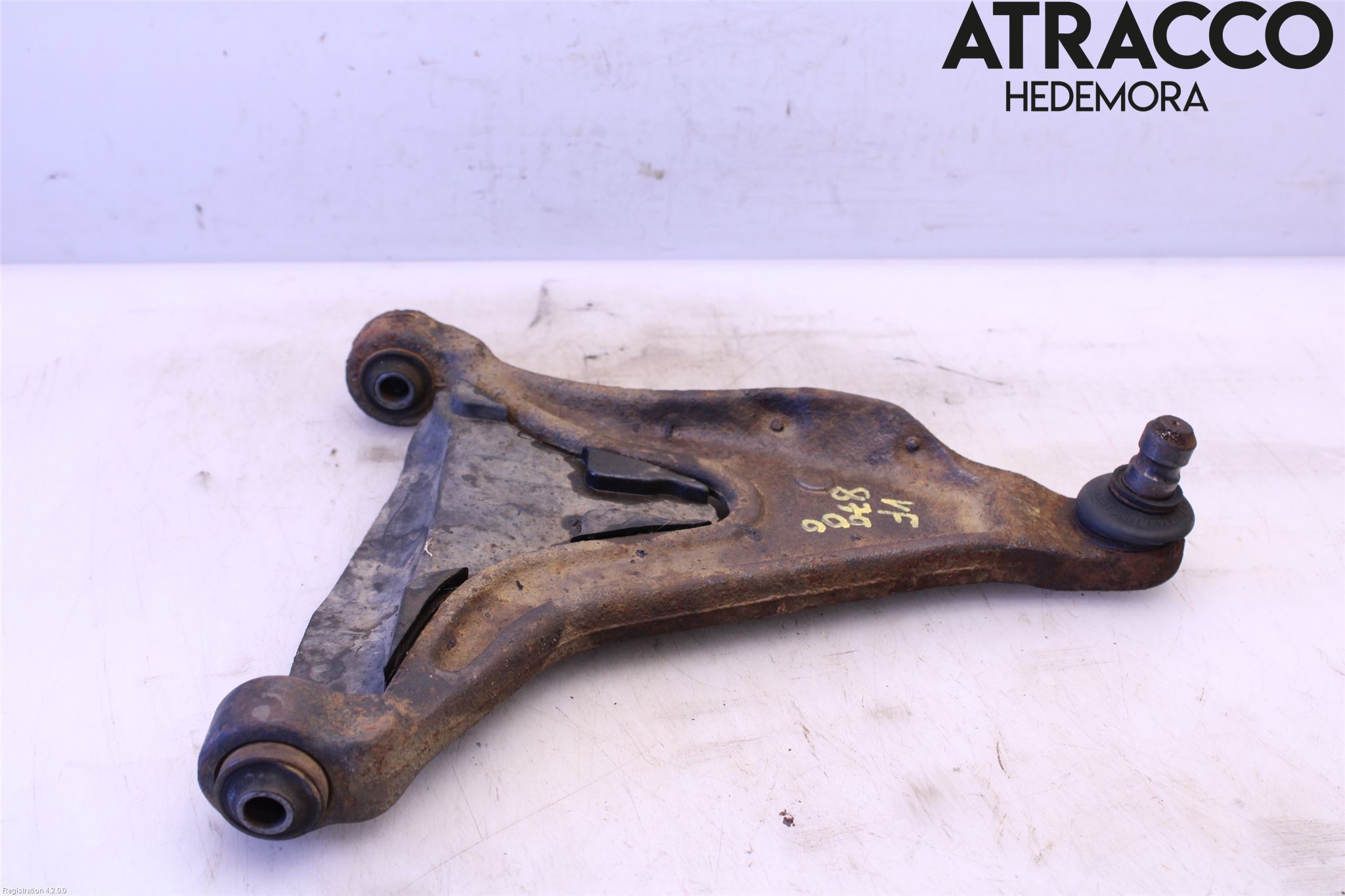 Volvo S70/V70/XC  97-00 Bärarm Fram Undre Hö