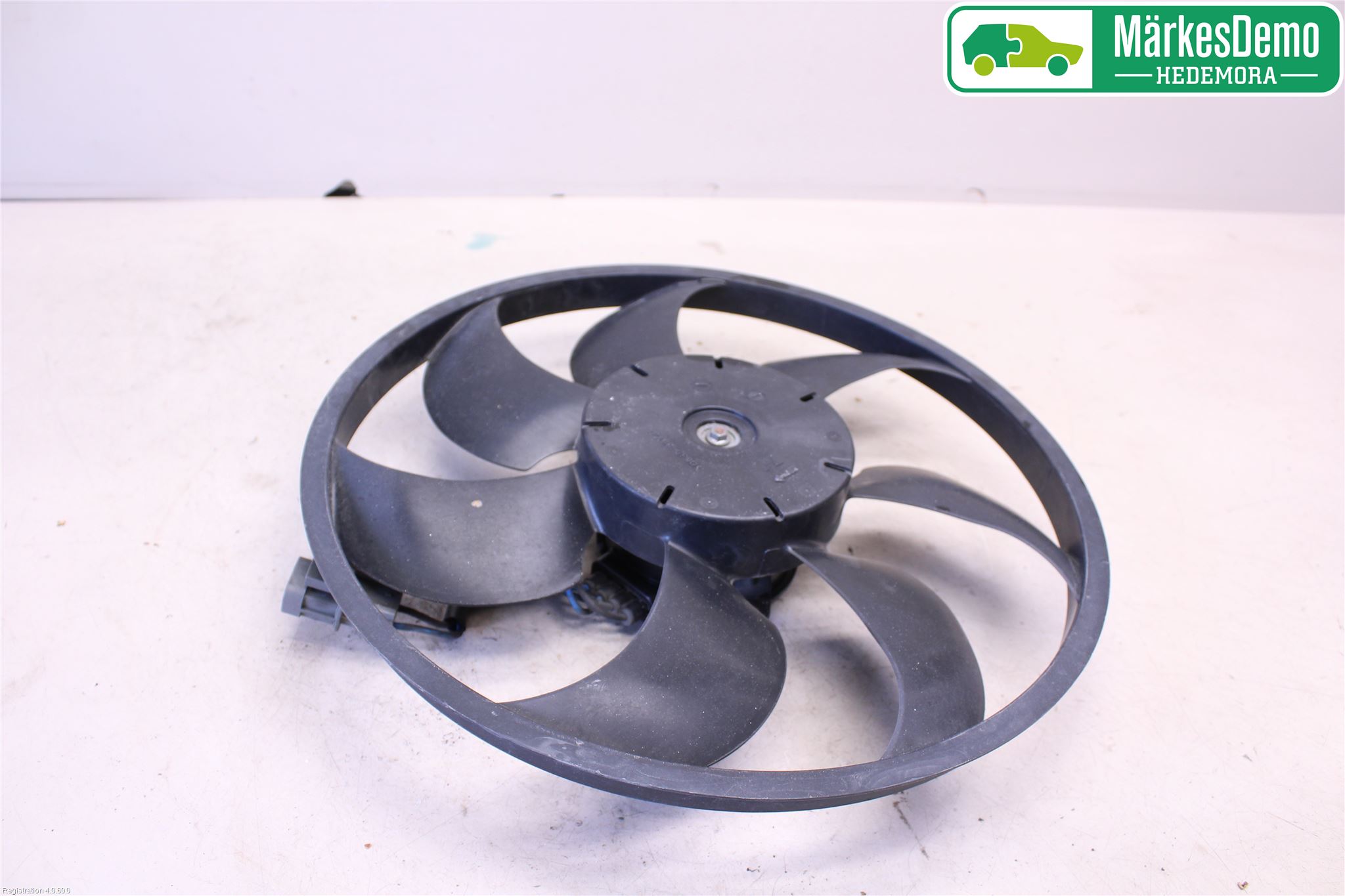 Nissan JUKE 10-14 Kylfläkt El