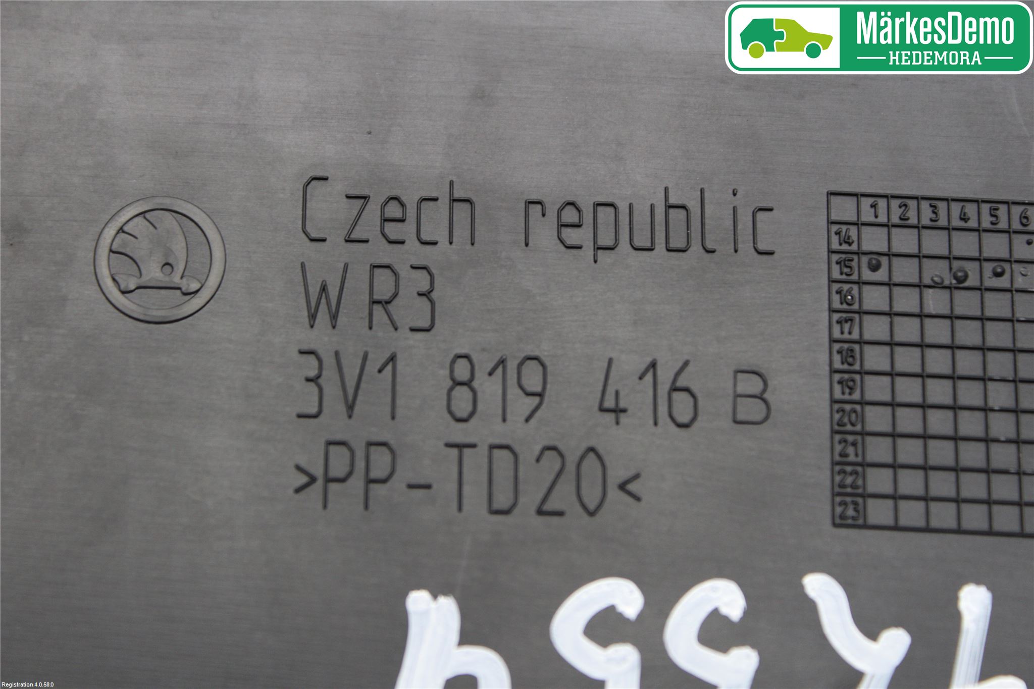 Skoda SUPERB 16-24 Torpedplåt-Torpedplast