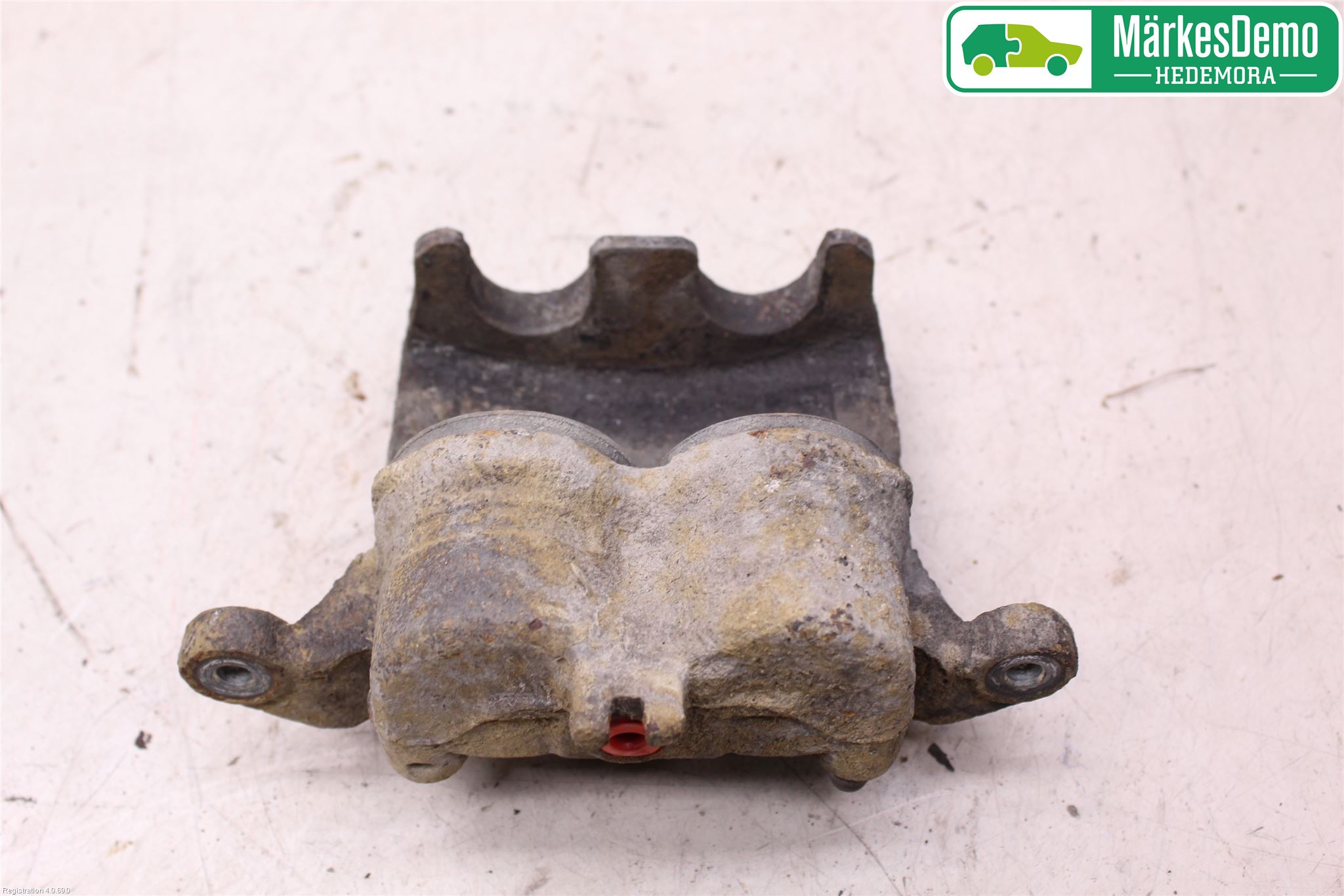 Nissan NAVARA 05-16 Bromsok Fram Höger