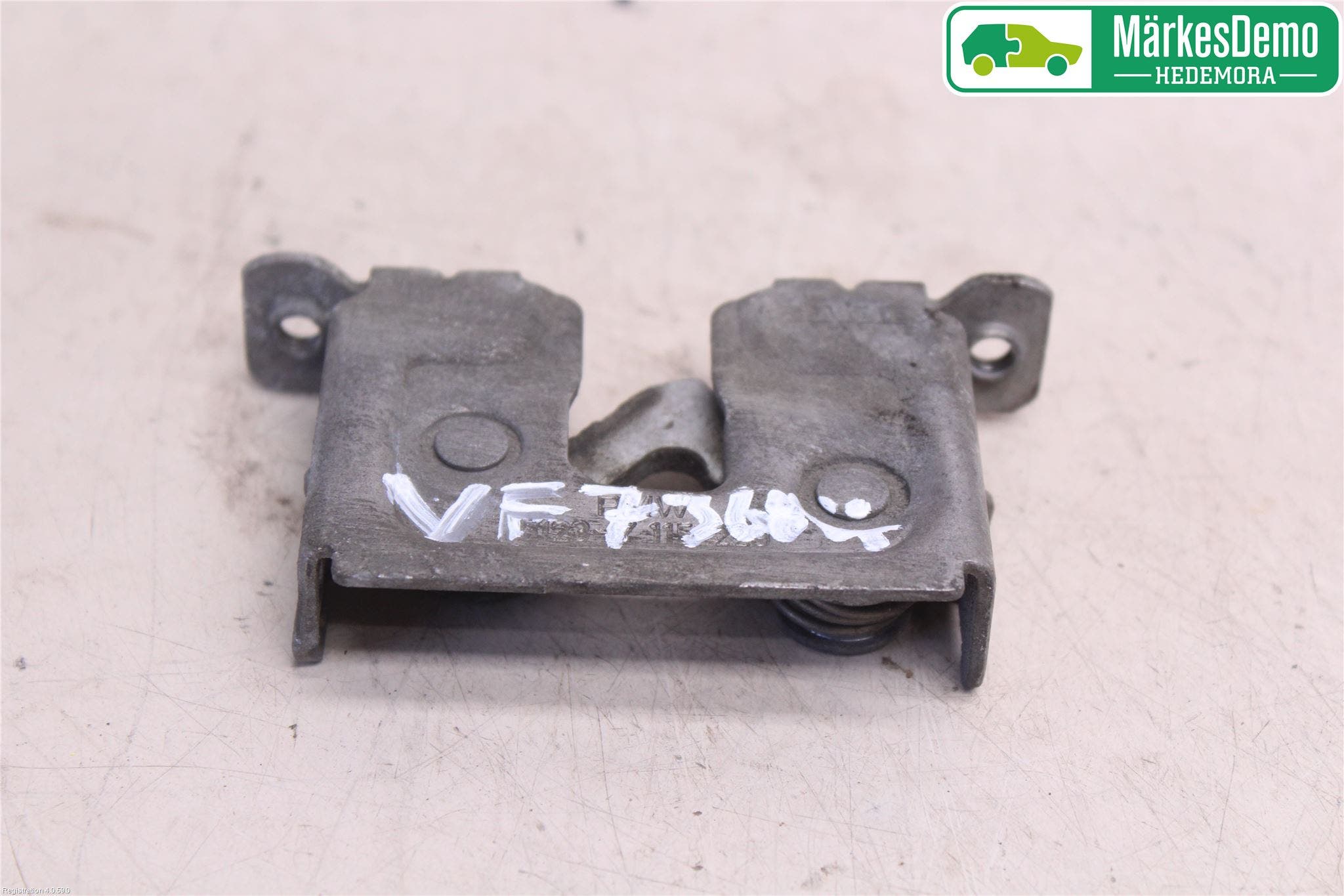 BMW 5 E60/61 Sed/Tou 02-10 Huvlås