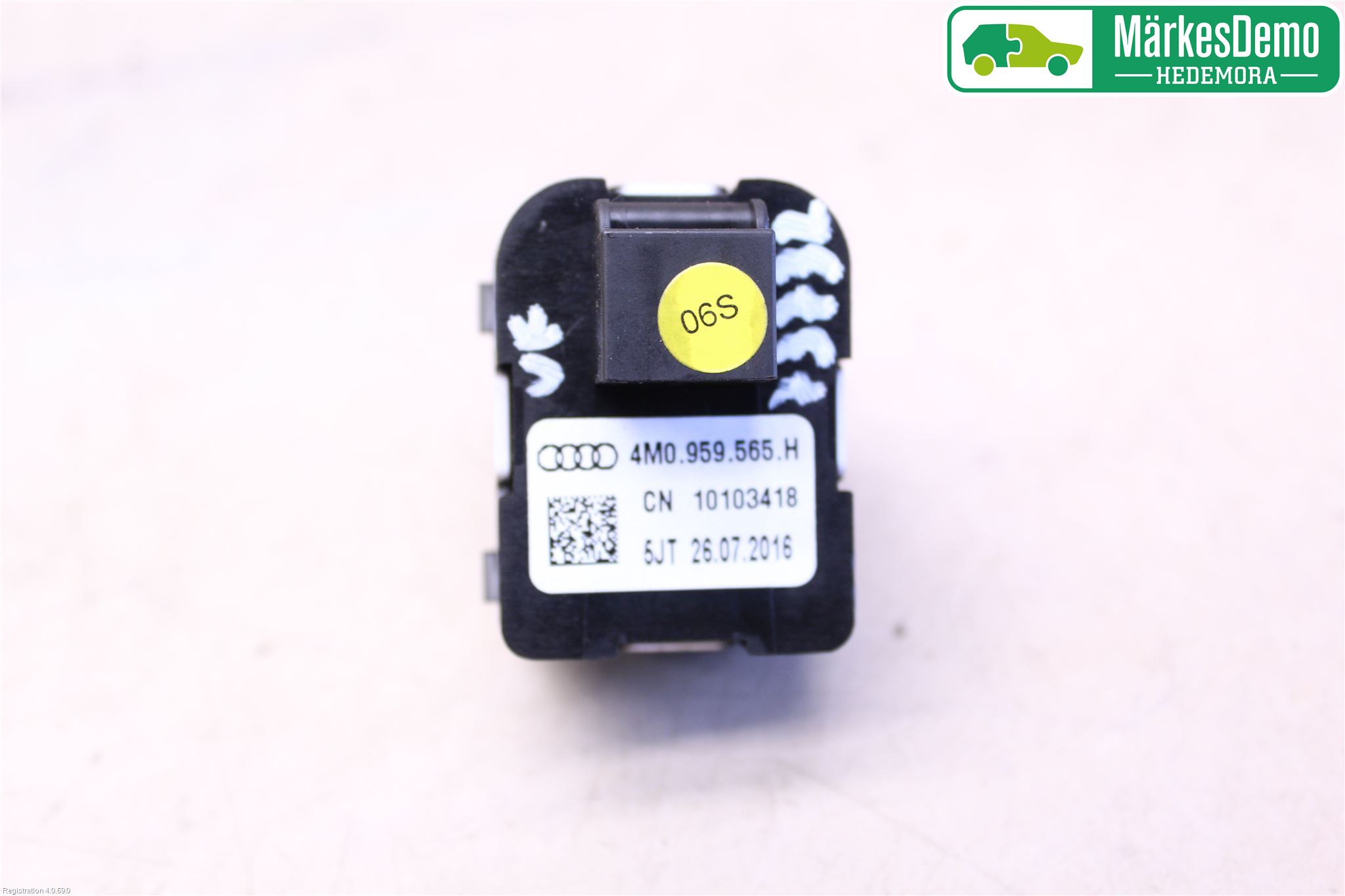 Audi A4/S4 B9 16-19 Strömställare Spegel