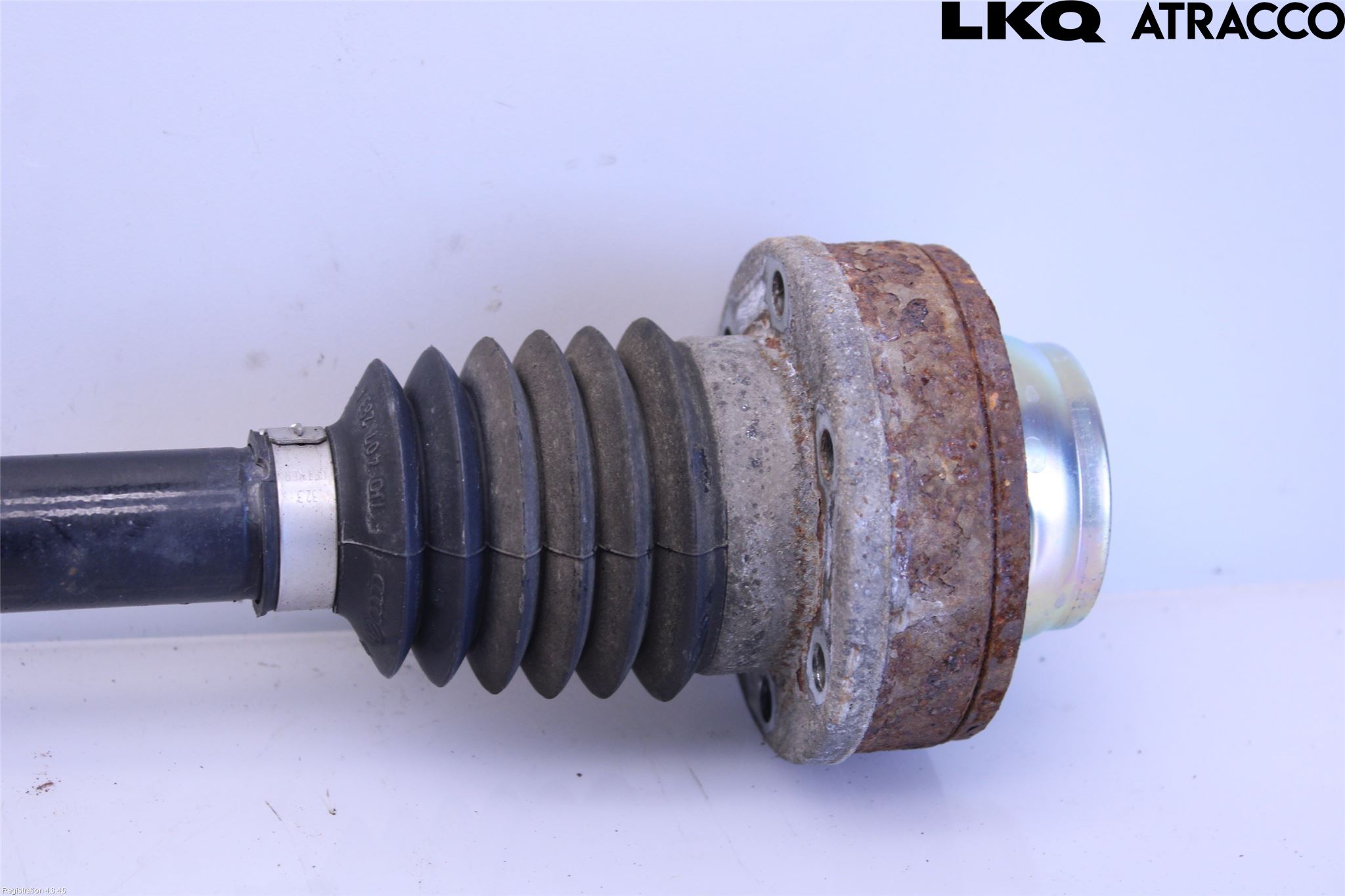 Volkswagen VW TIGUAN 16-24 Drivaxel Bak Höger