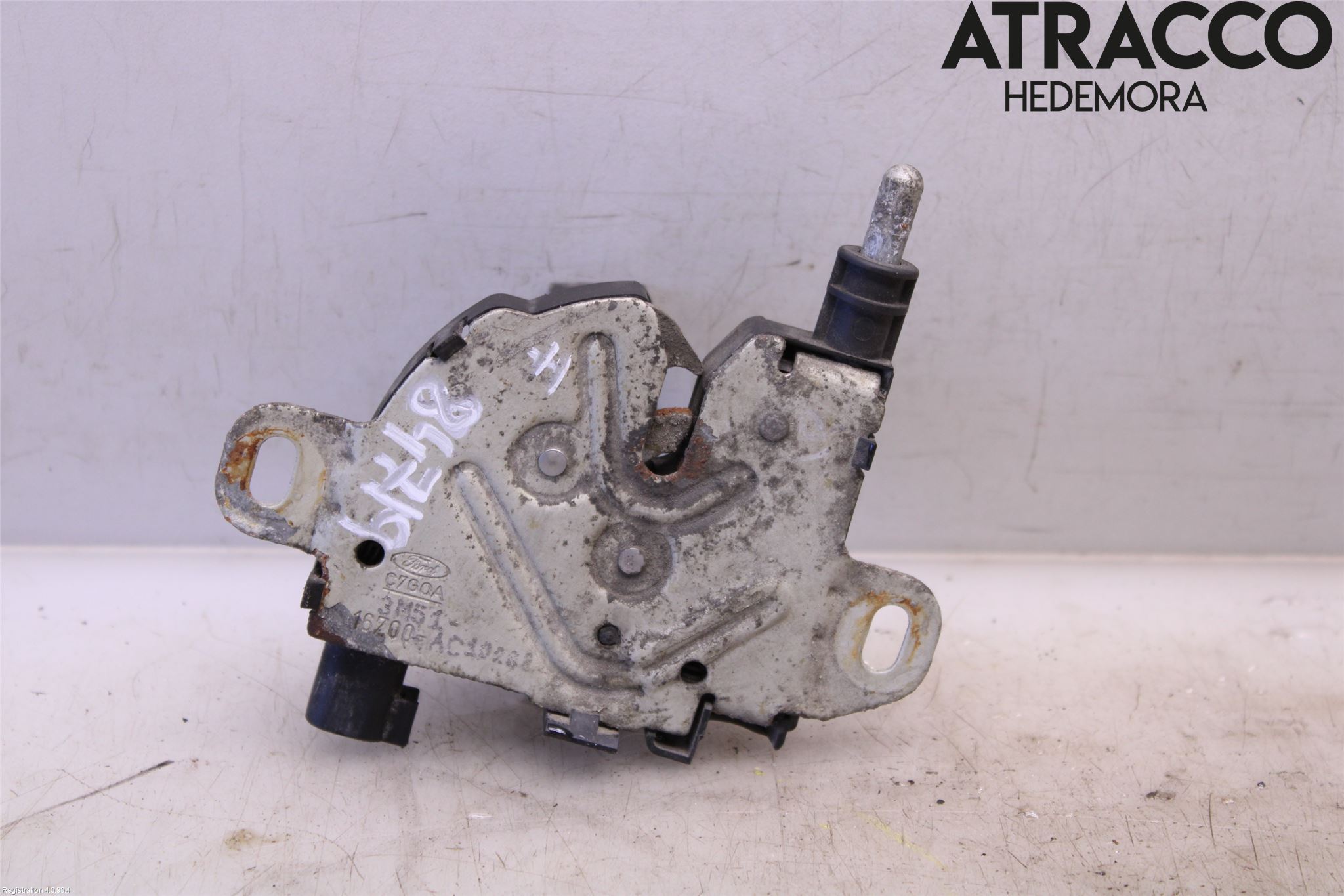 Ford FOCUS 08-11 Front Huvlåsplåt-Balk