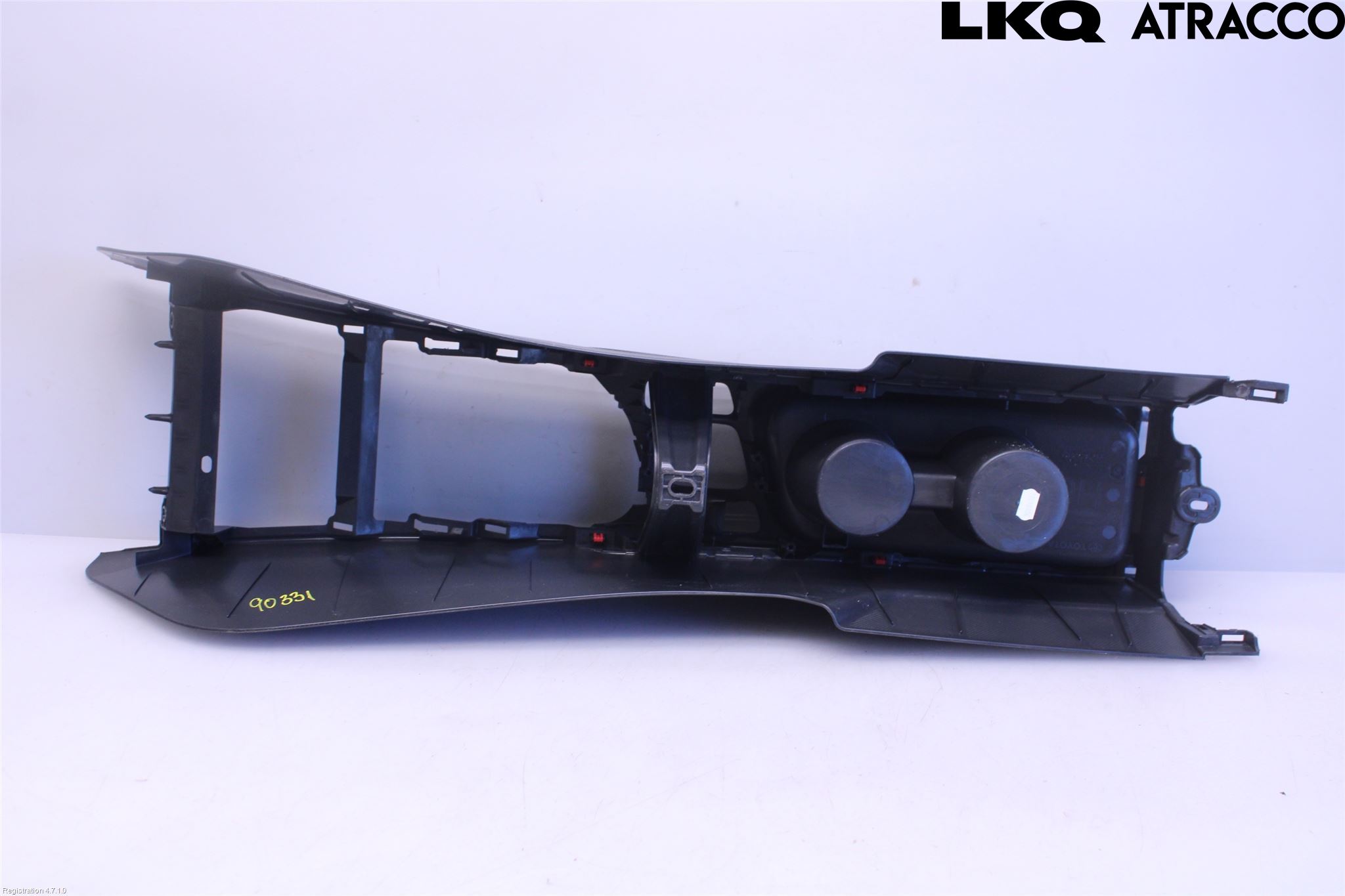 Toyota YARIS CROSS XP21 21- Instrumentkonsoll Mitt
