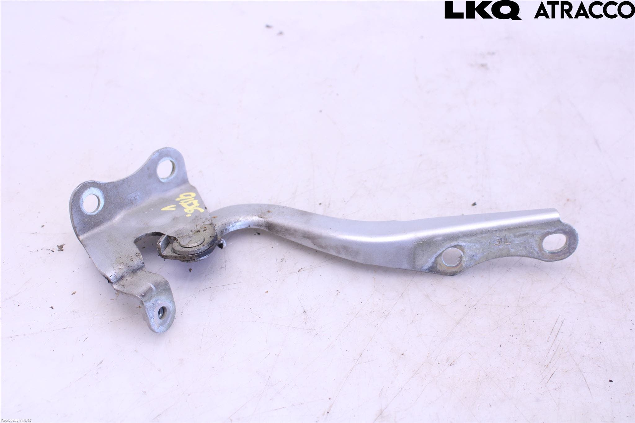 Toyota AVENSIS 09-15 Huvgångjärn