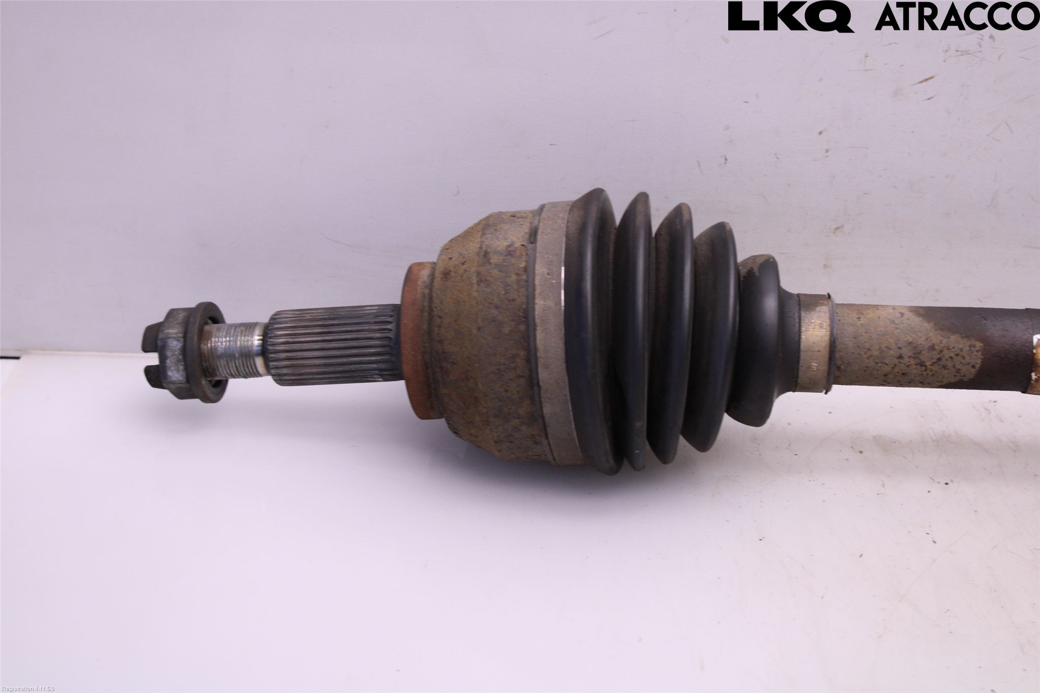 Nissan NV300 16-22 Drivaxel Fram Höger
