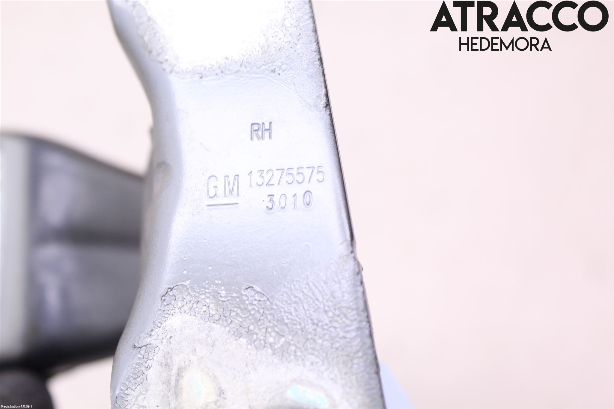 Opel ASTRA J 10-15 Bakluckegångjärn Hö