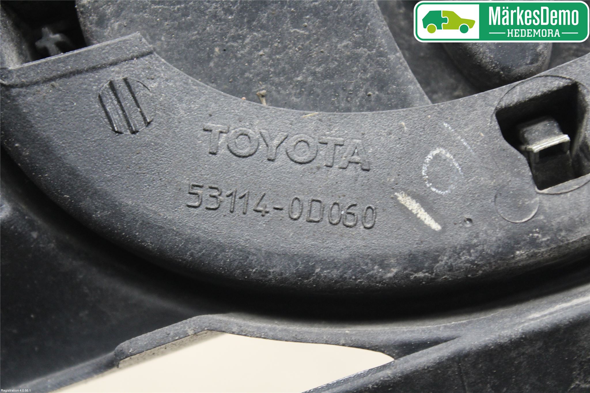 Toyota AVENSIS 03-06 Grill Komp