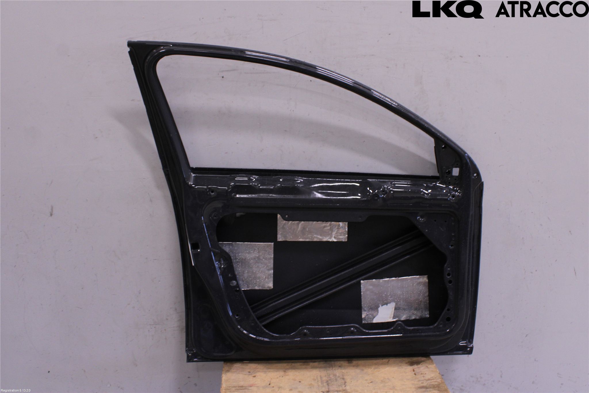 Volkswagen VW PASSAT 11-14 Dörr Fram Vänster