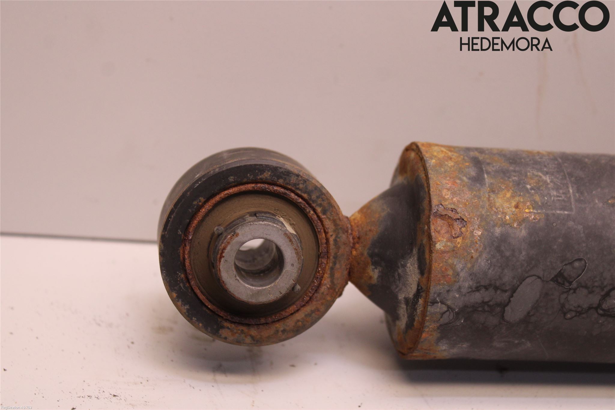 Lexus NX 300h 15-21 Stötdämpare Bak