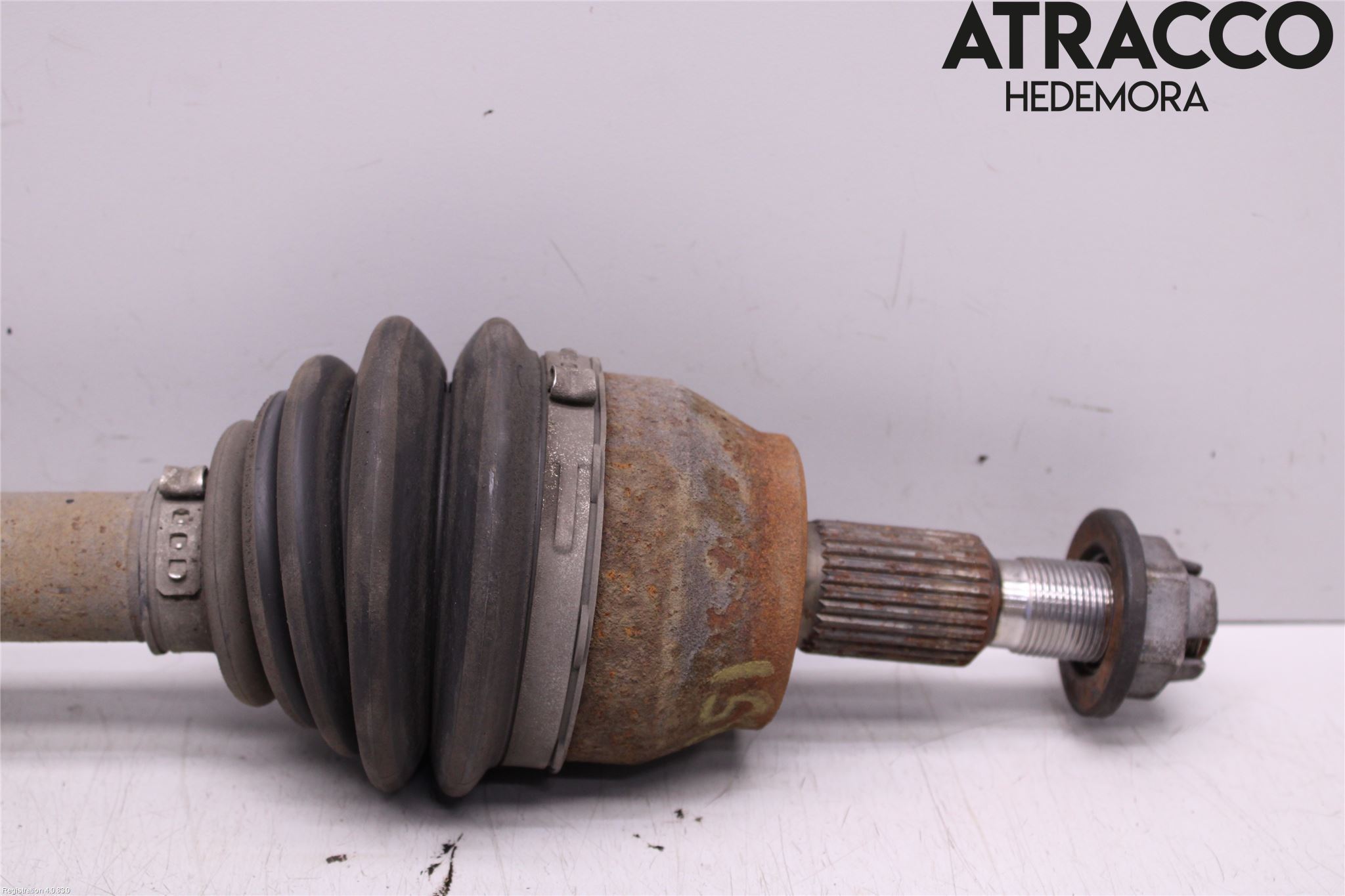 Ford FOCUS 11-14 Drivaxel Fram Vänster